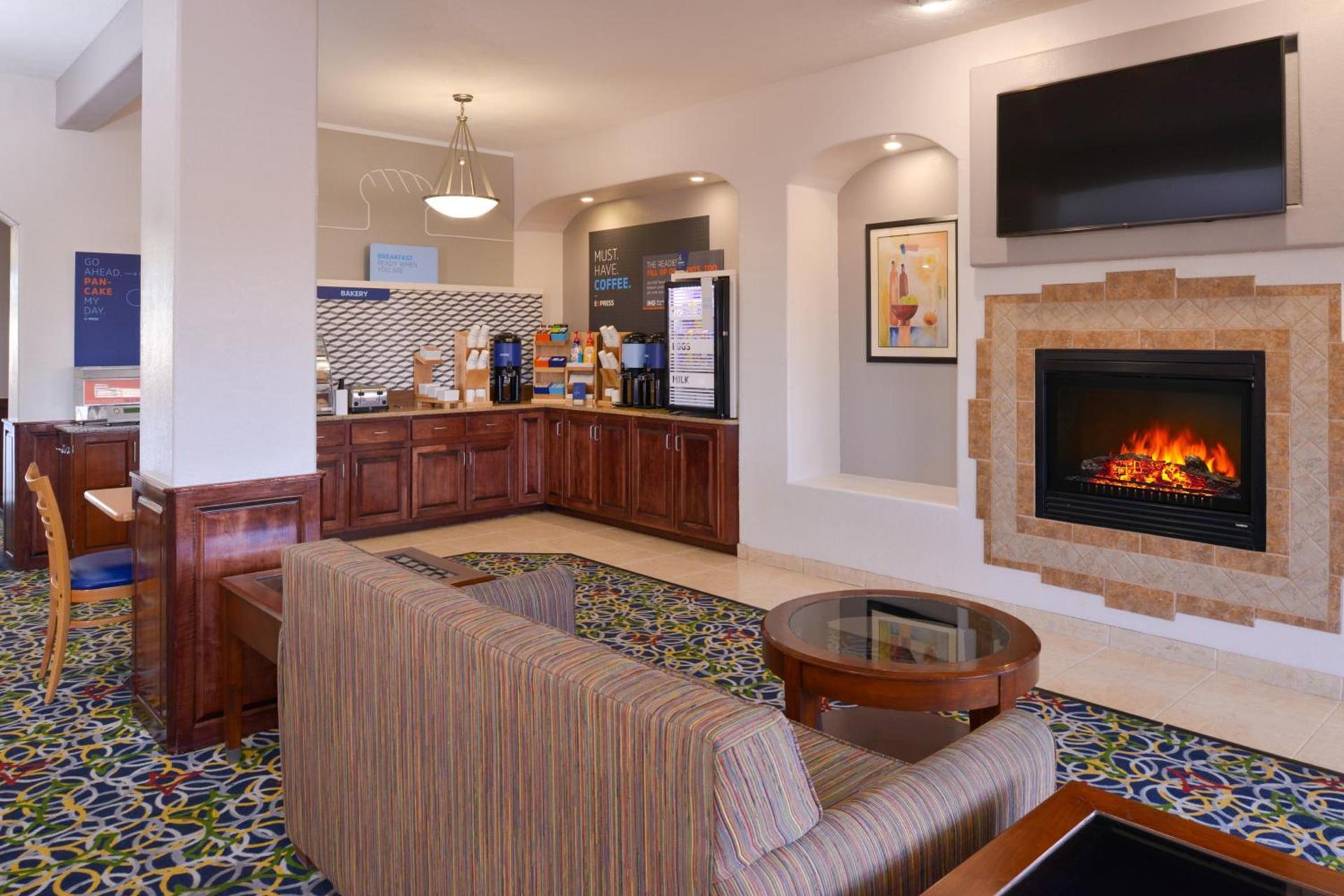 Holiday Inn Express & Suites Alamosa by IHG photo 19