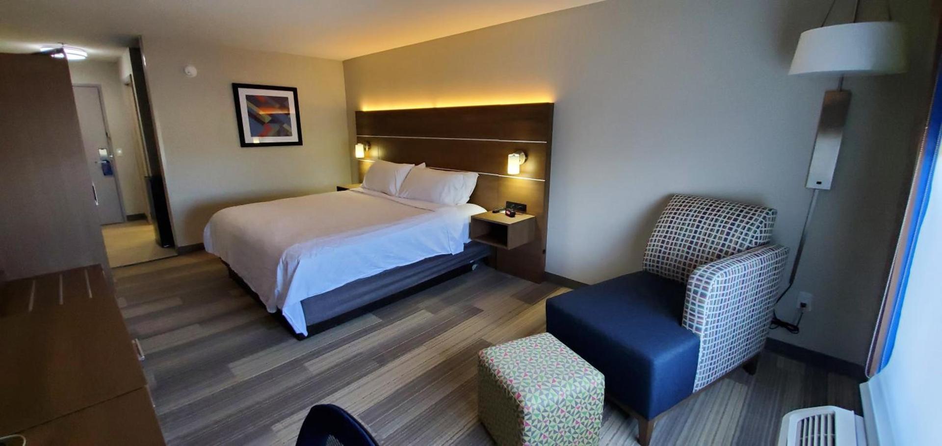 Holiday Inn Express Hotel & Suites Kinston by IHG photo 29