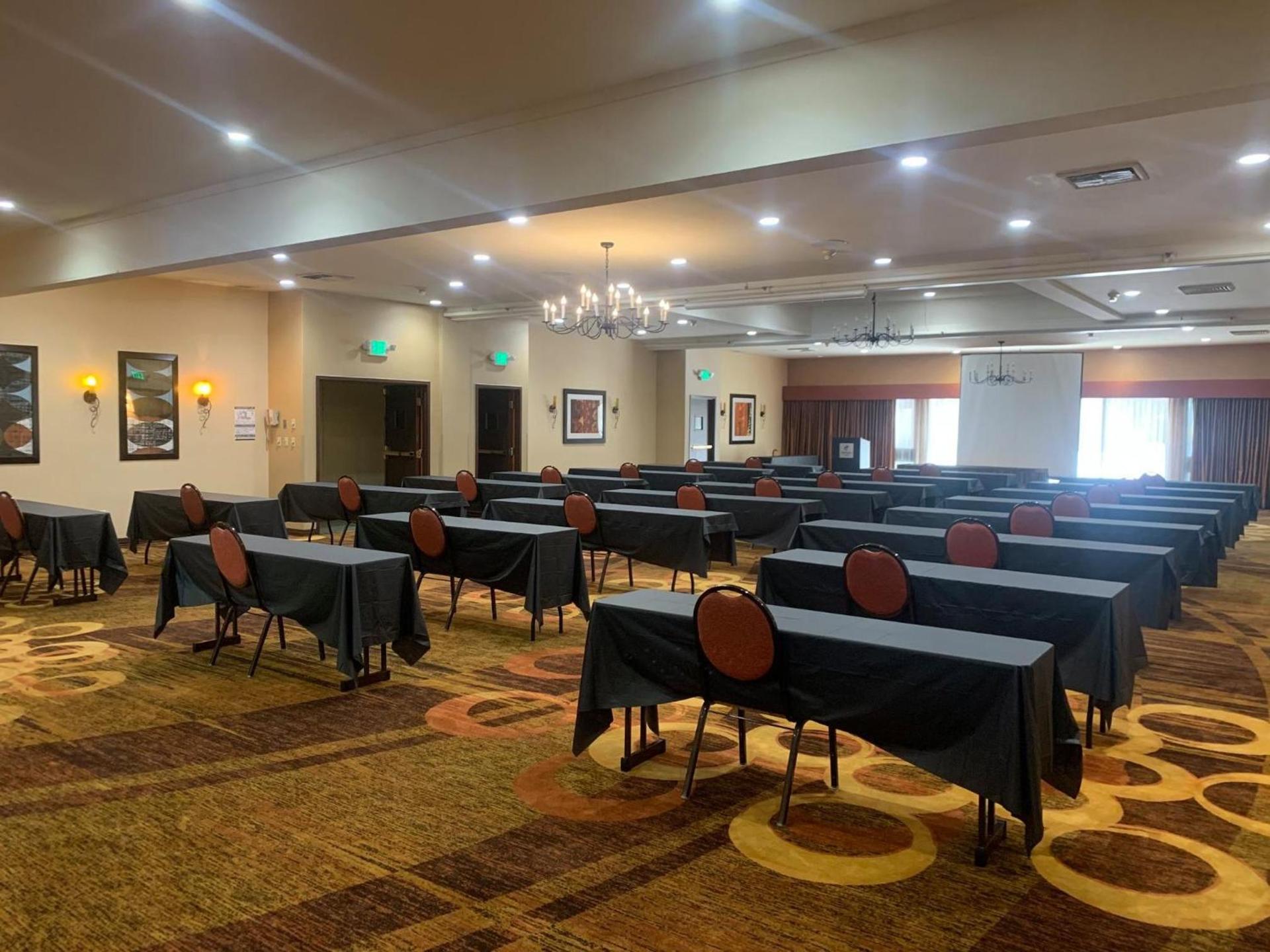 Holiday Inn Dublin - Pleasanton by IHG photo 8
