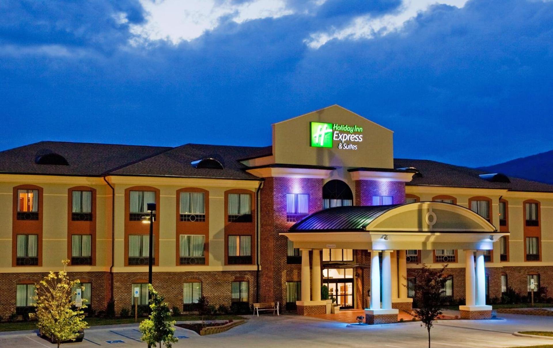Holiday Inn Express Hotel & Suites Salem by IHG photo 16