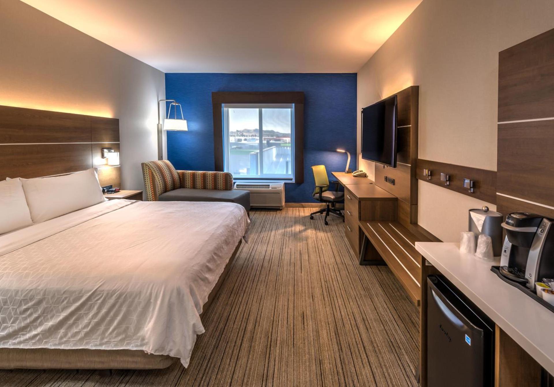 Holiday Inn Express Hotel & Suites Minden by IHG photo 26