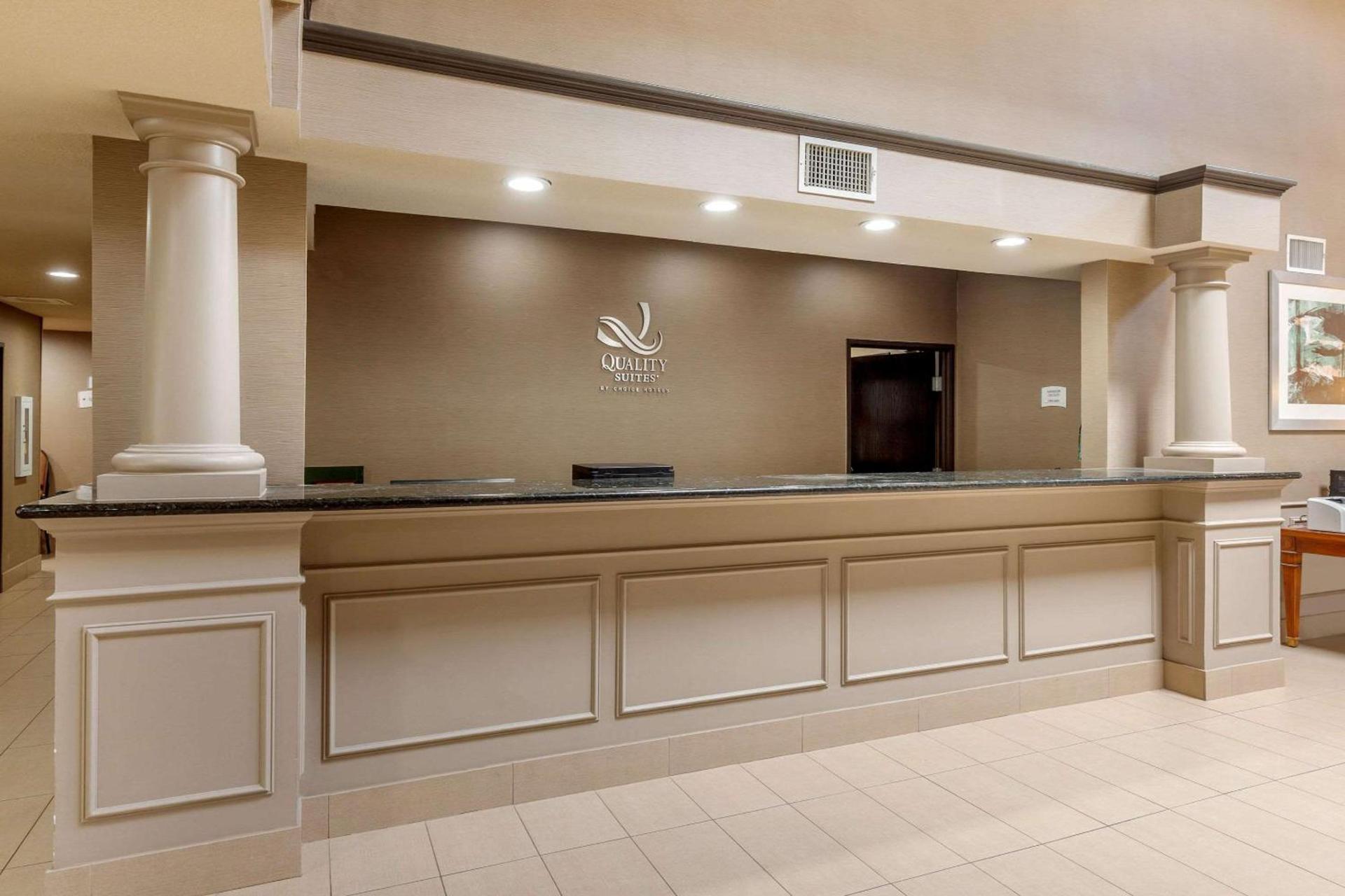 Quality Suites Sherman photo 6