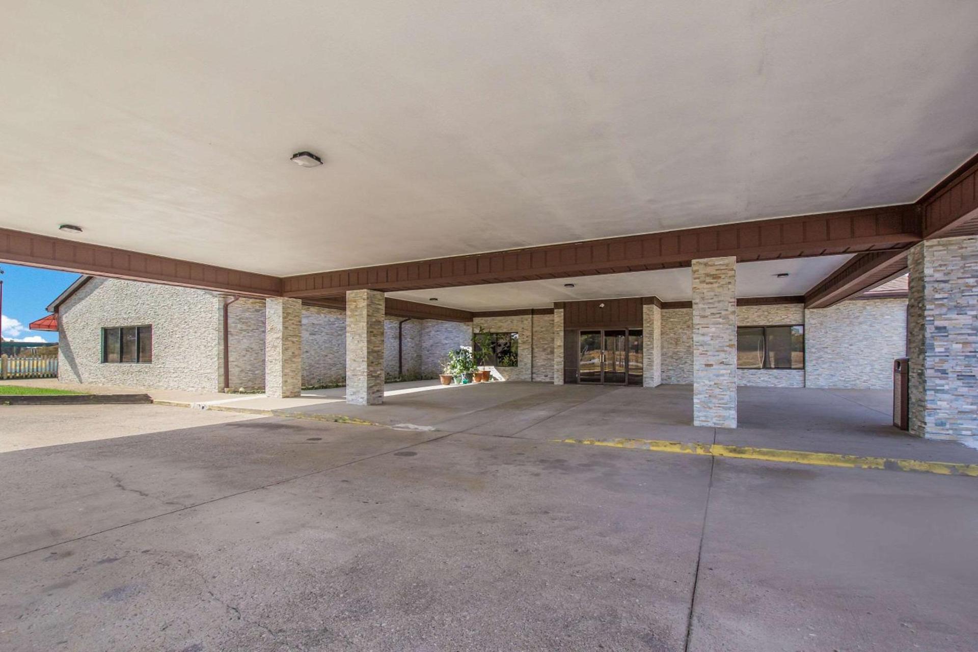Quality Inn Grayville photo 30