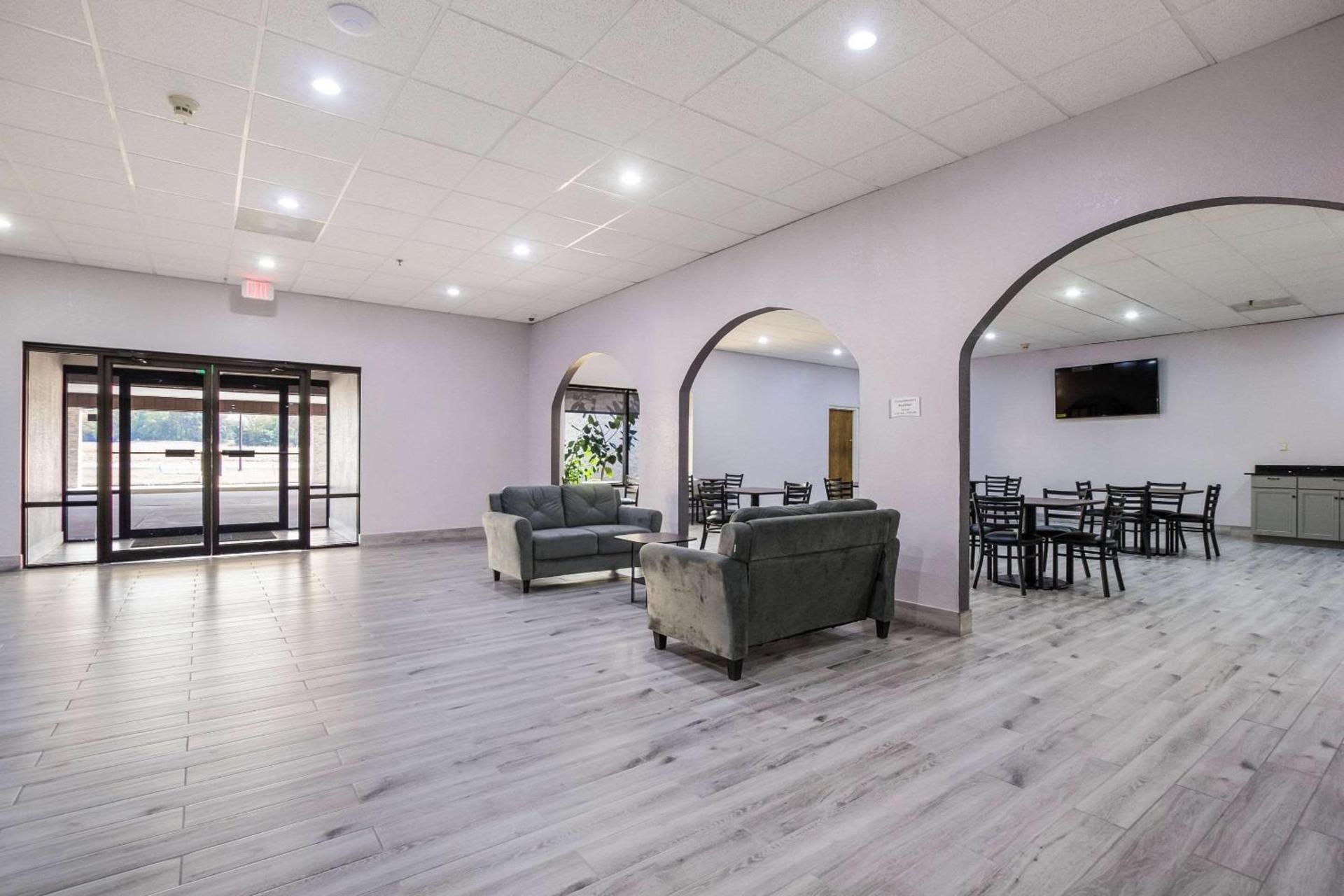 Quality Inn Grayville photo 26