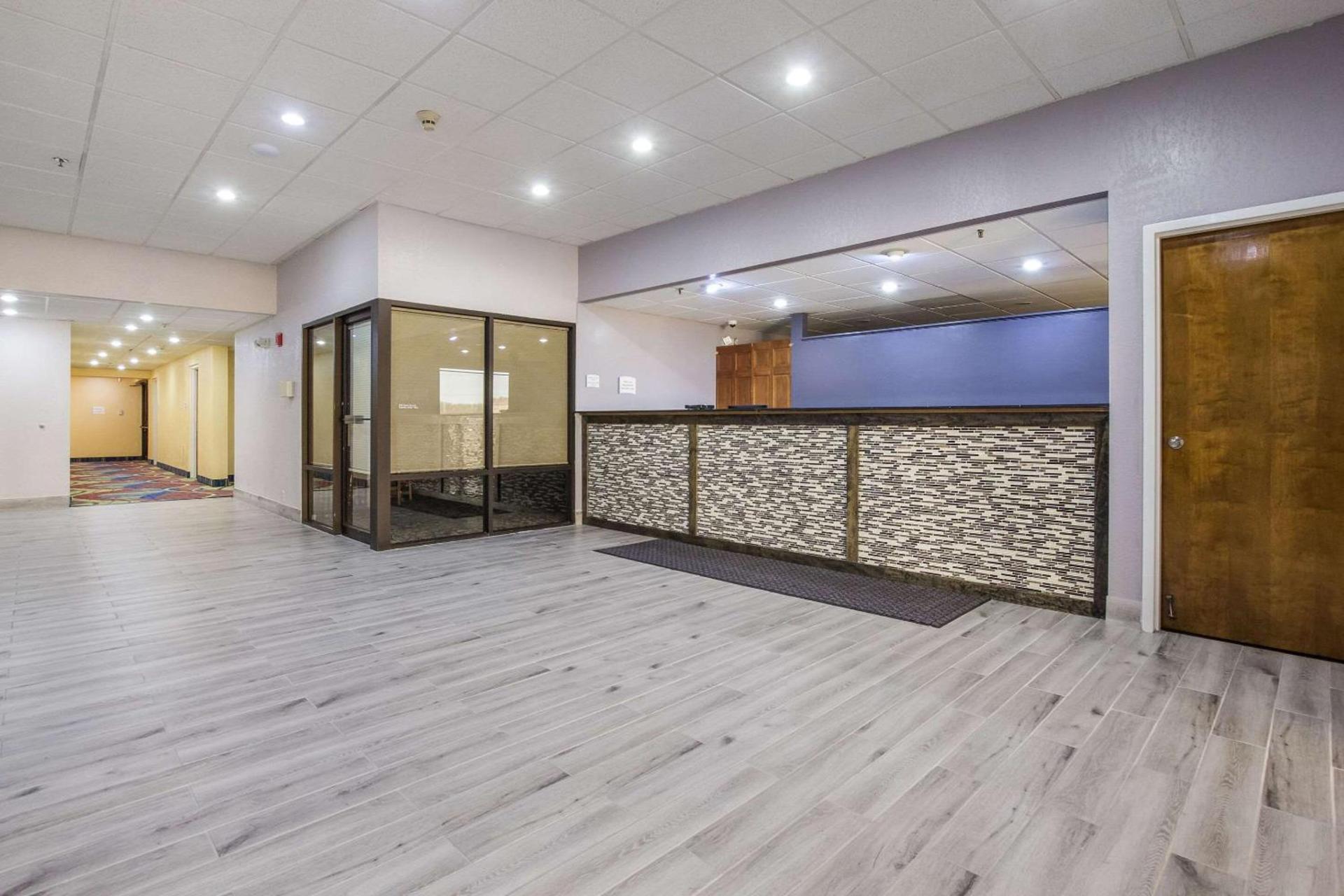 Quality Inn Grayville photo 23
