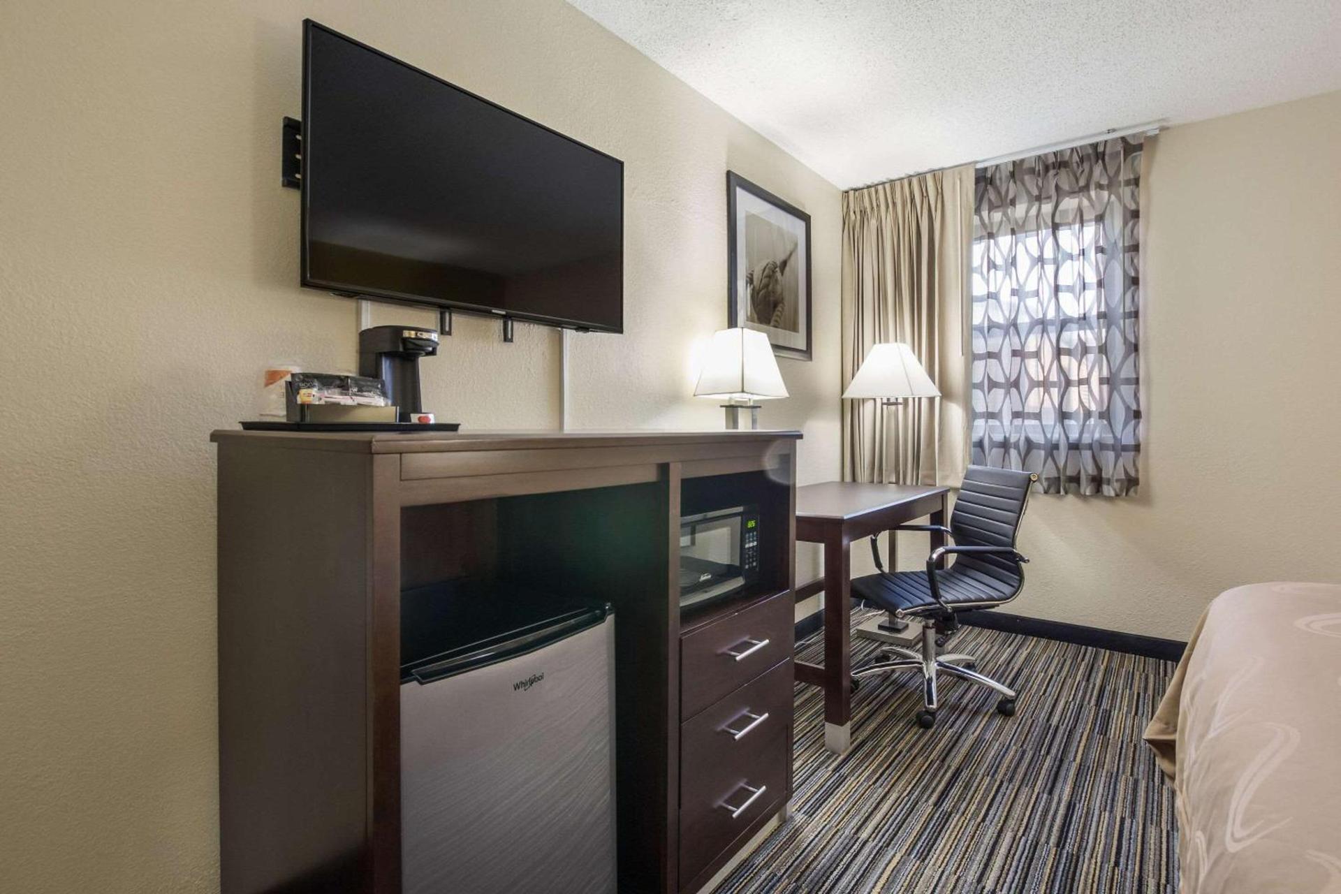 Quality Inn Grayville photo 20