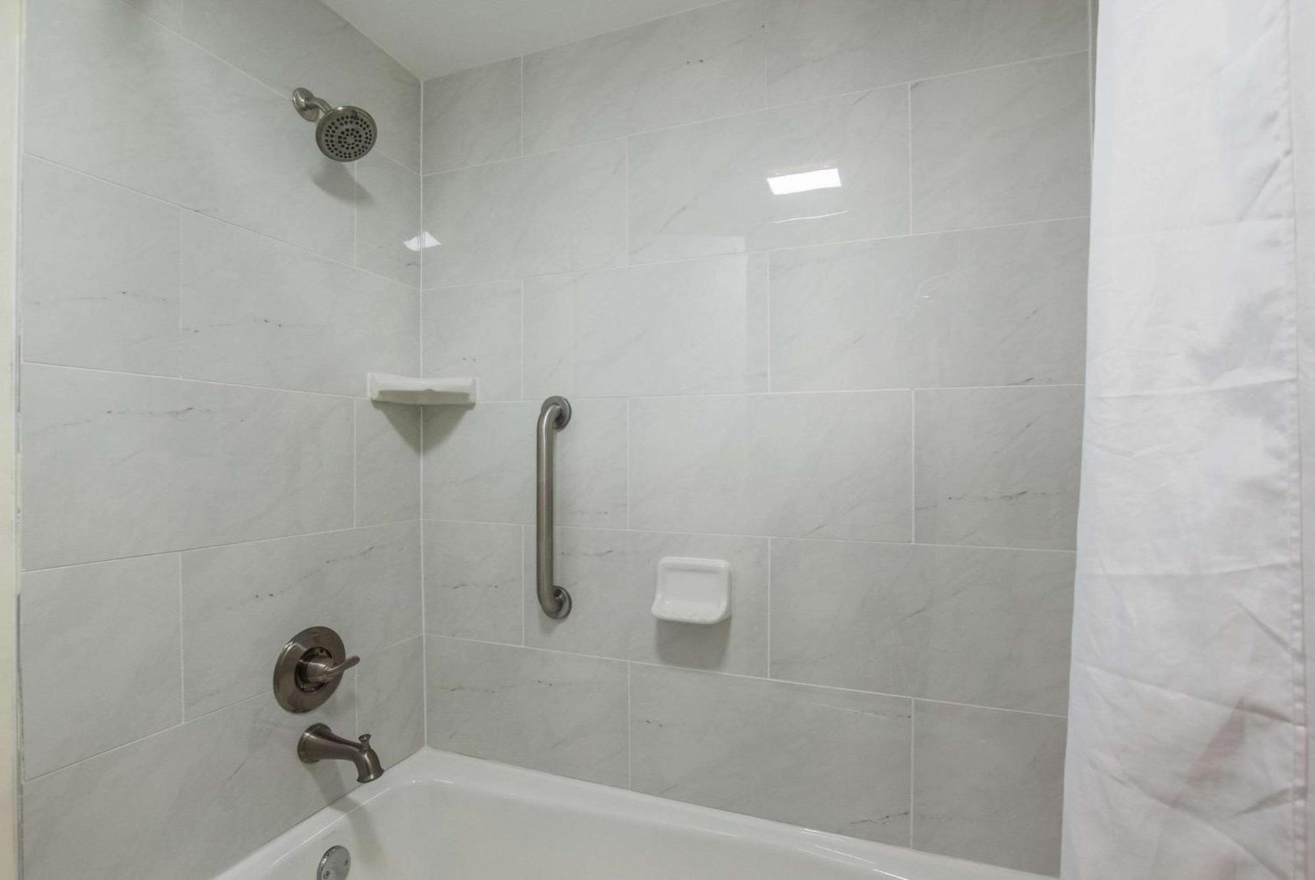 Quality Inn Grayville photo 9
