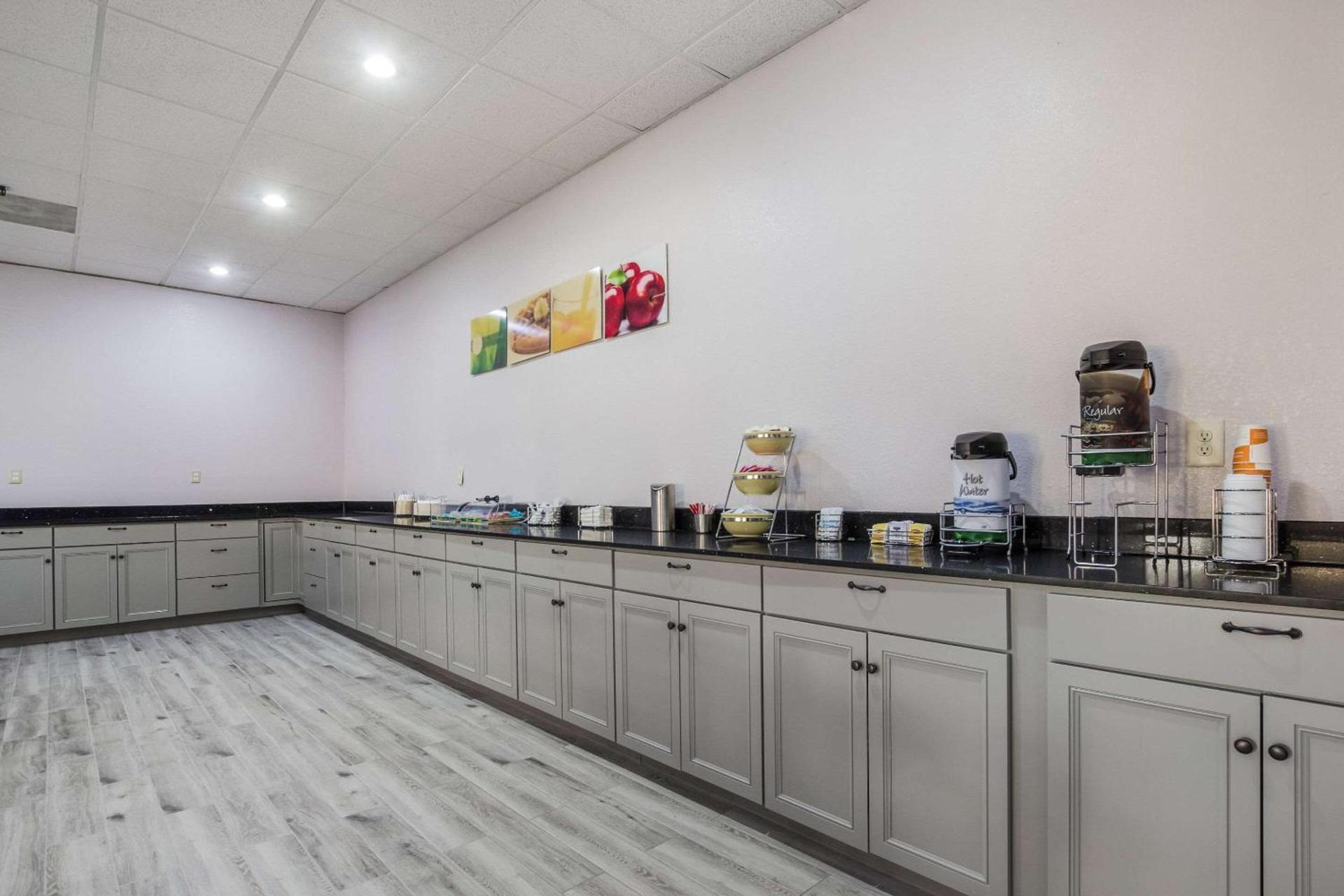 Quality Inn Grayville photo 6