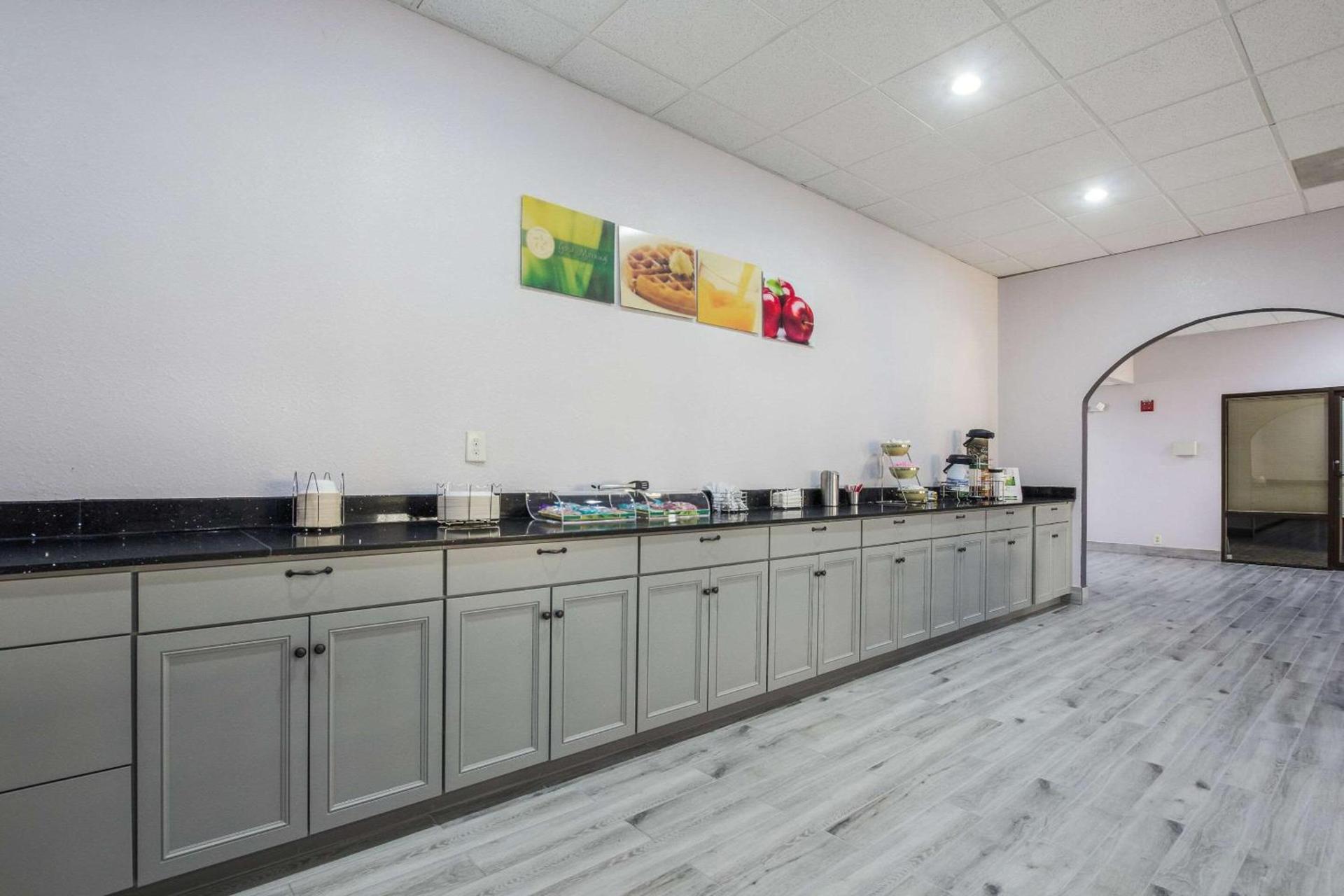 Quality Inn Grayville photo 4