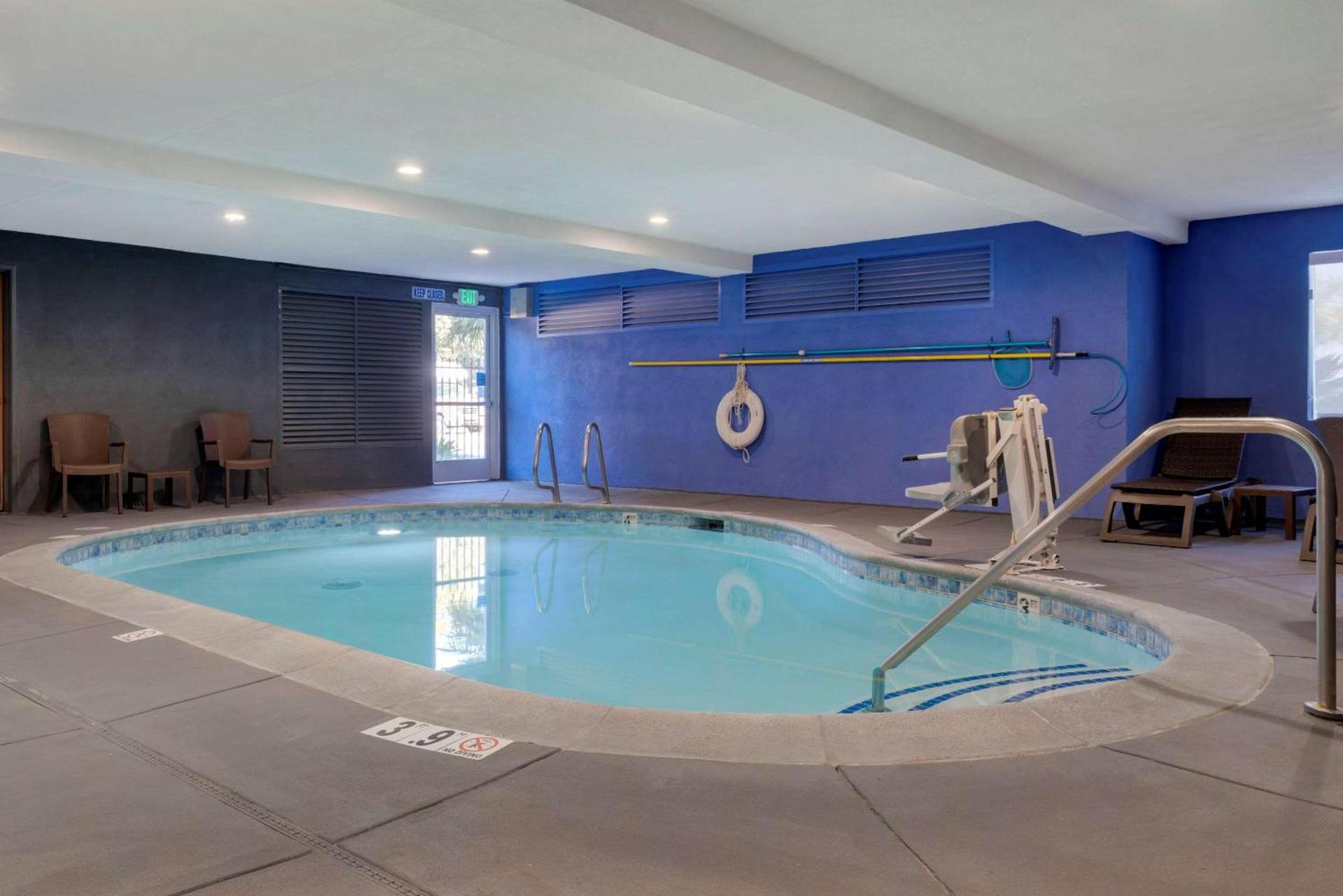 Comfort Suites Marysville-Yuba City photo 4