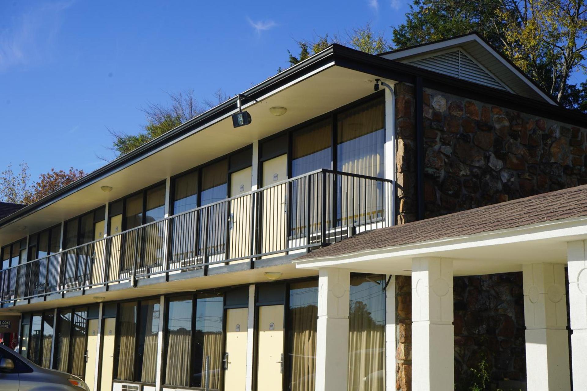 Sunset Inn Clarksville photo 7