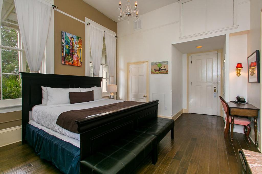 Lafitte Hotel & Bar photo 14