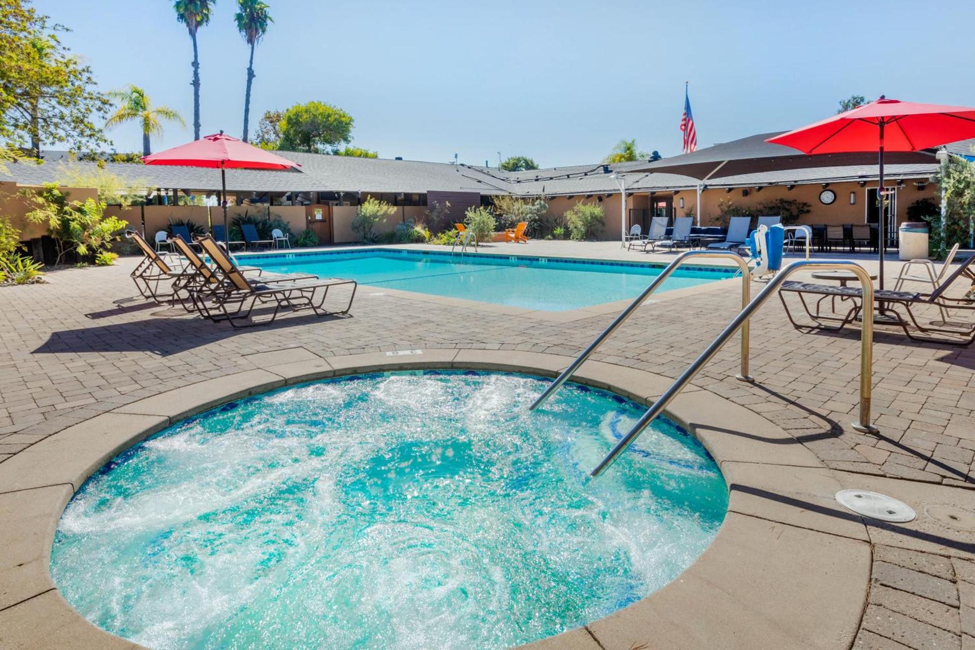Carlton Oaks Lodge, an Ascend Collection Hotel photo 8
