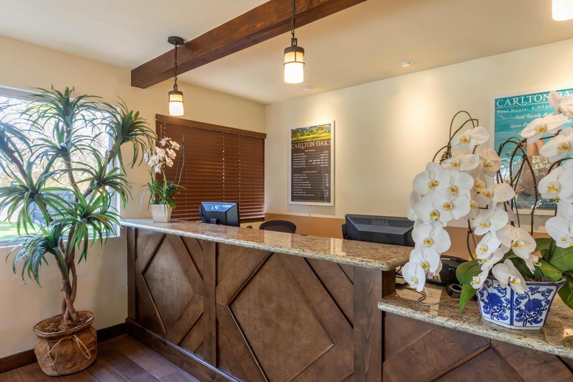 Carlton Oaks Lodge, an Ascend Collection Hotel photo 7