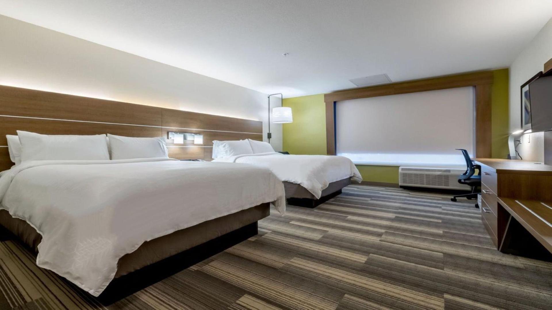 Holiday Inn Express & Suites - Marion by IHG photo 67