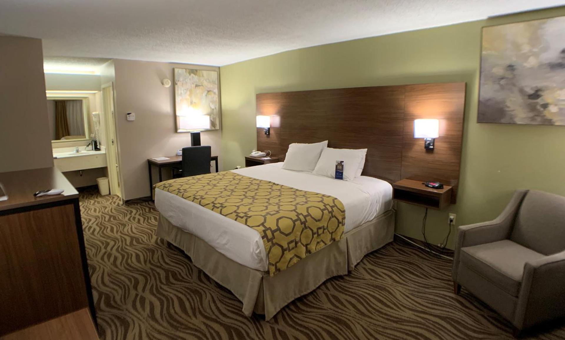 Baymont by Wyndham Griffin photo 67