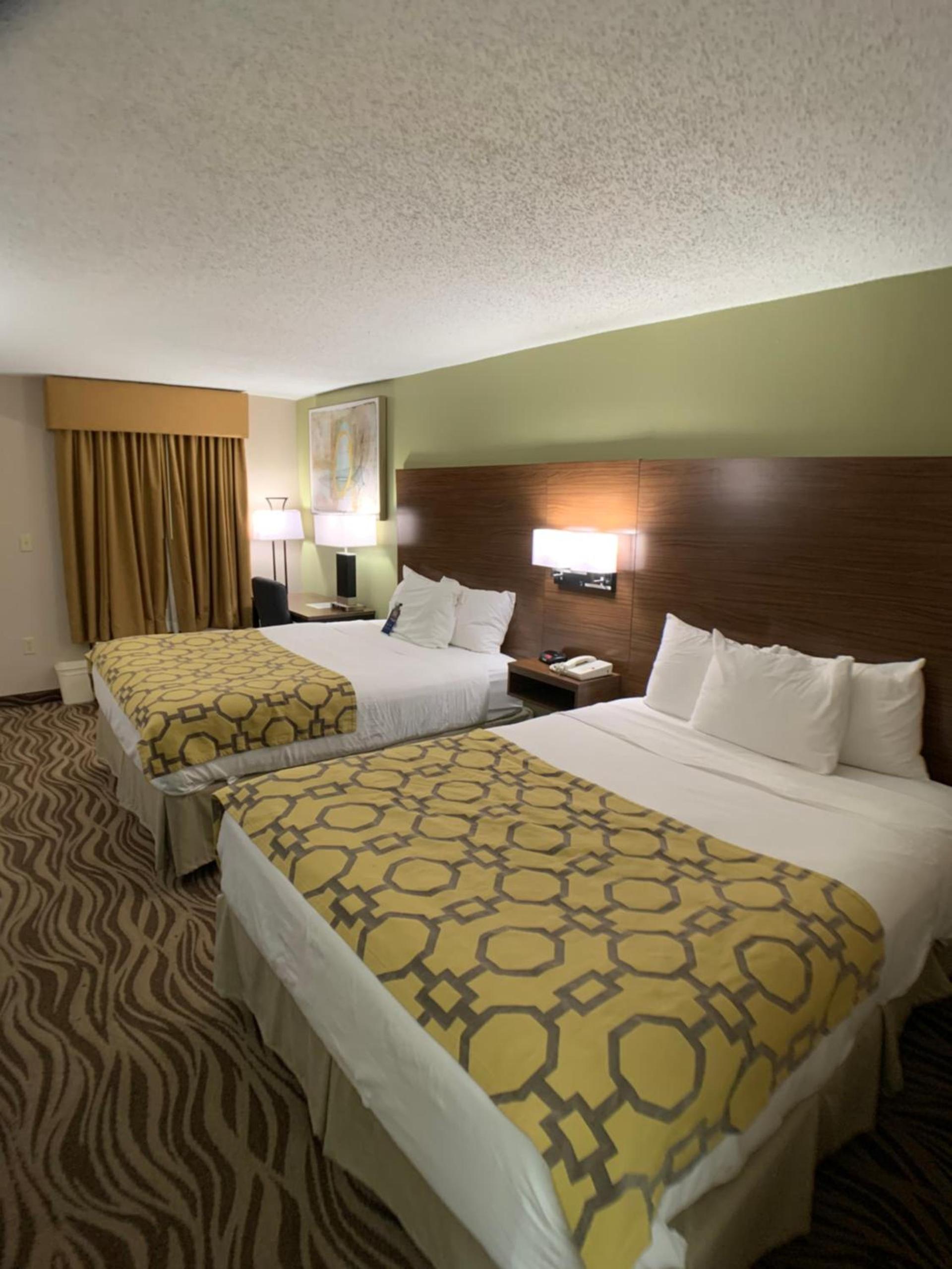 Baymont by Wyndham Griffin photo 68