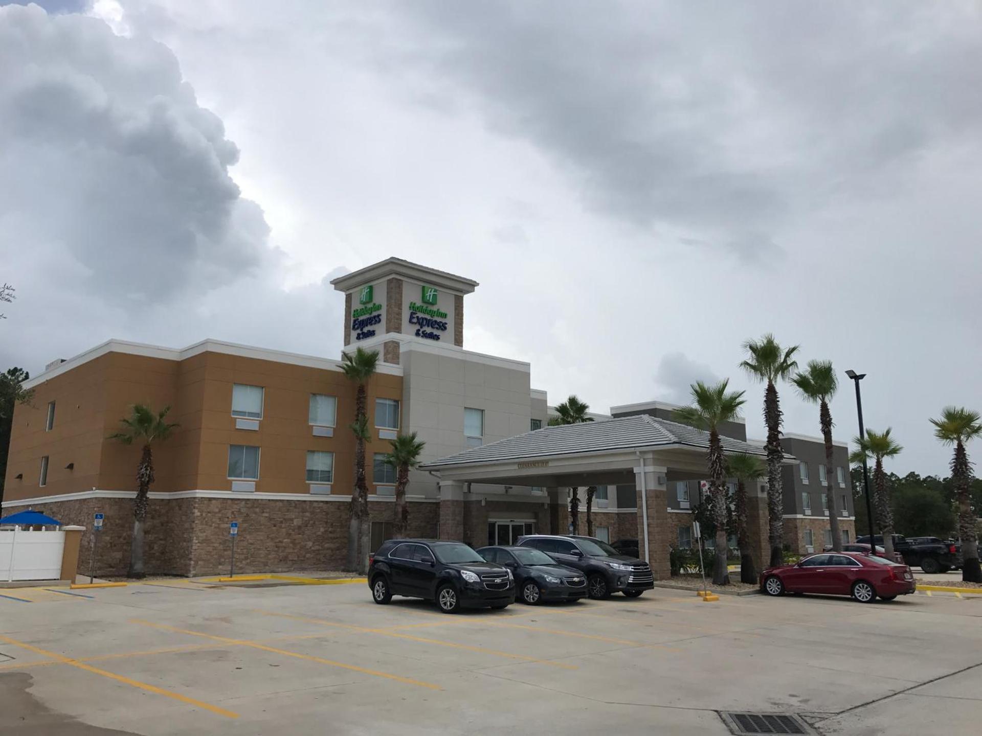 Holiday Inn Express & Suites. by IHG photo 14