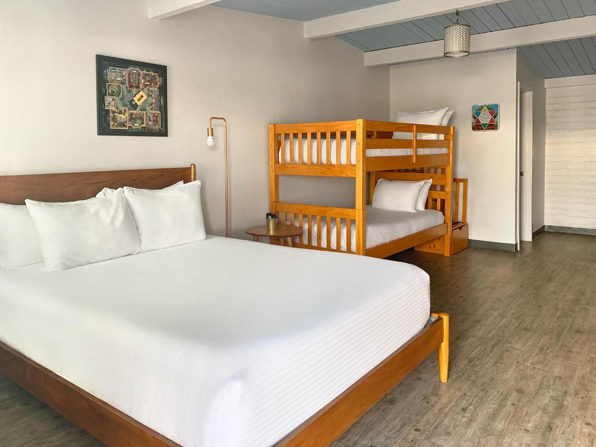 Hotel McCoy Tucson - Art, Coffee, Beer, Wine, Pool photo 55