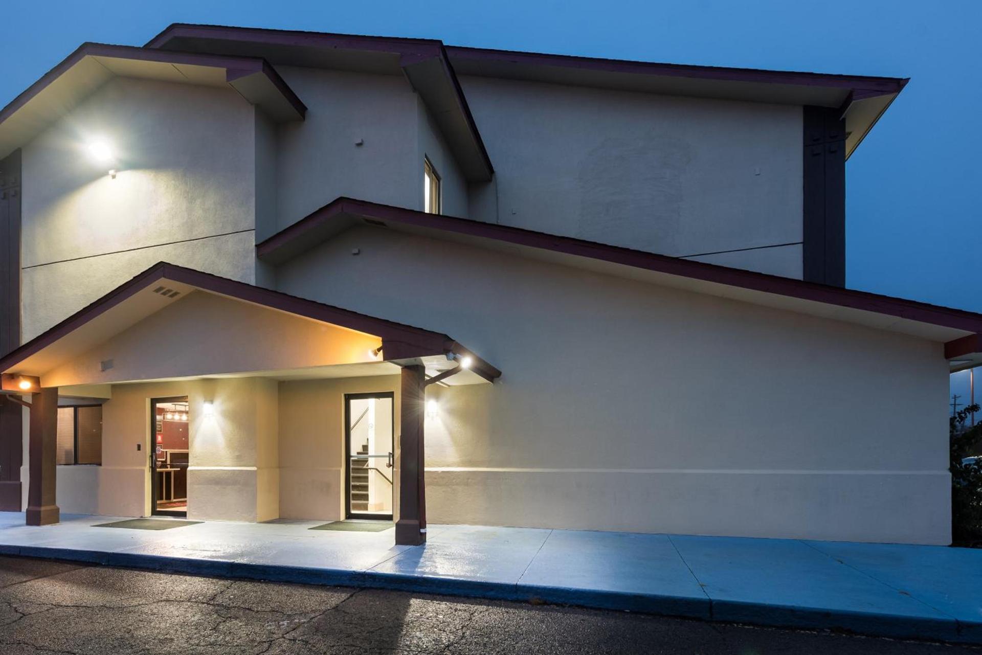 Baymont by Wyndham Findlay photo 8