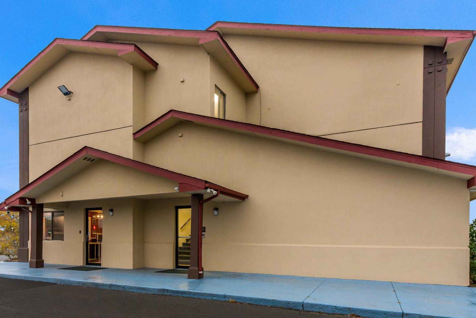 Baymont by Wyndham Findlay photo 7