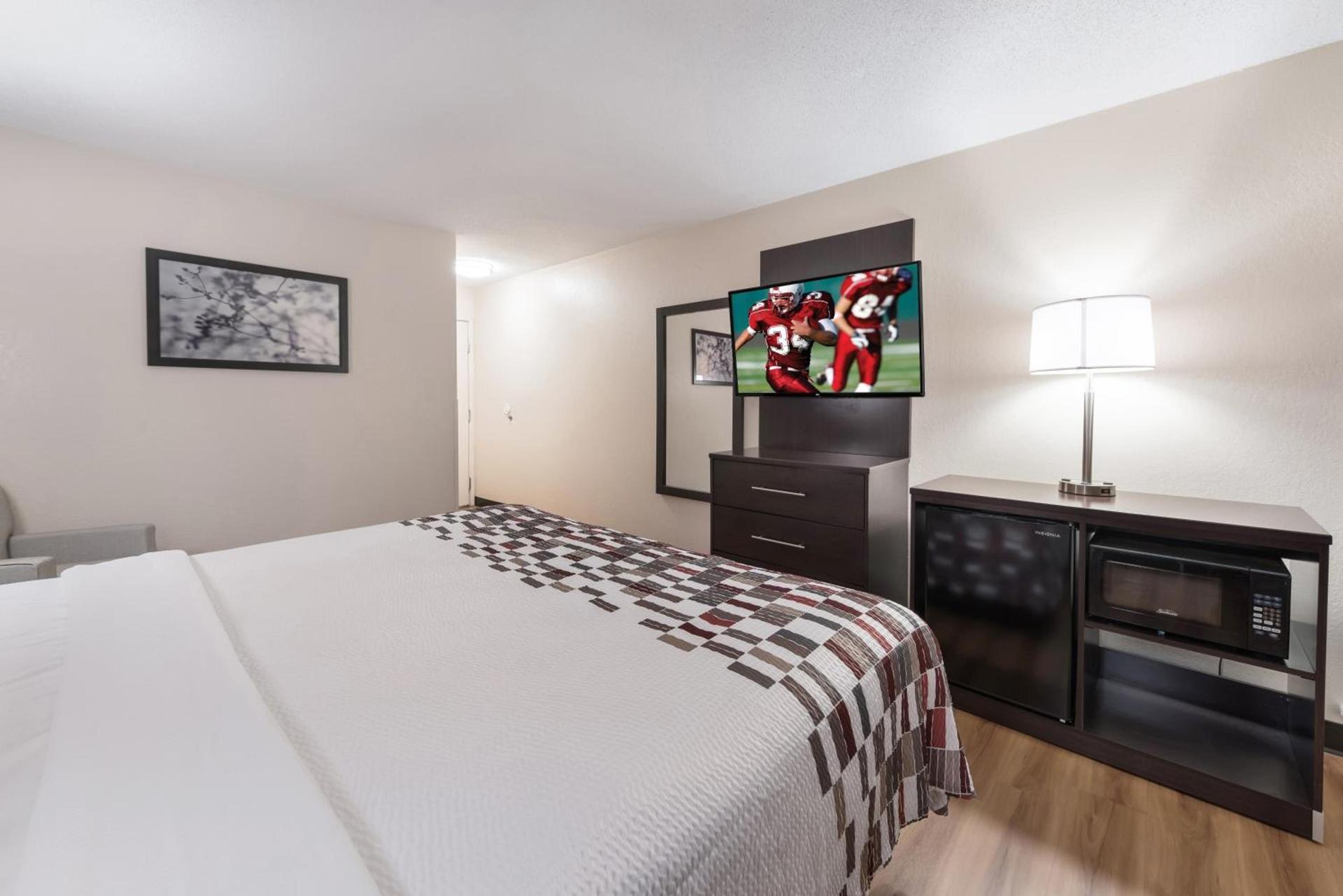 Baymont by Wyndham Findlay photo 34