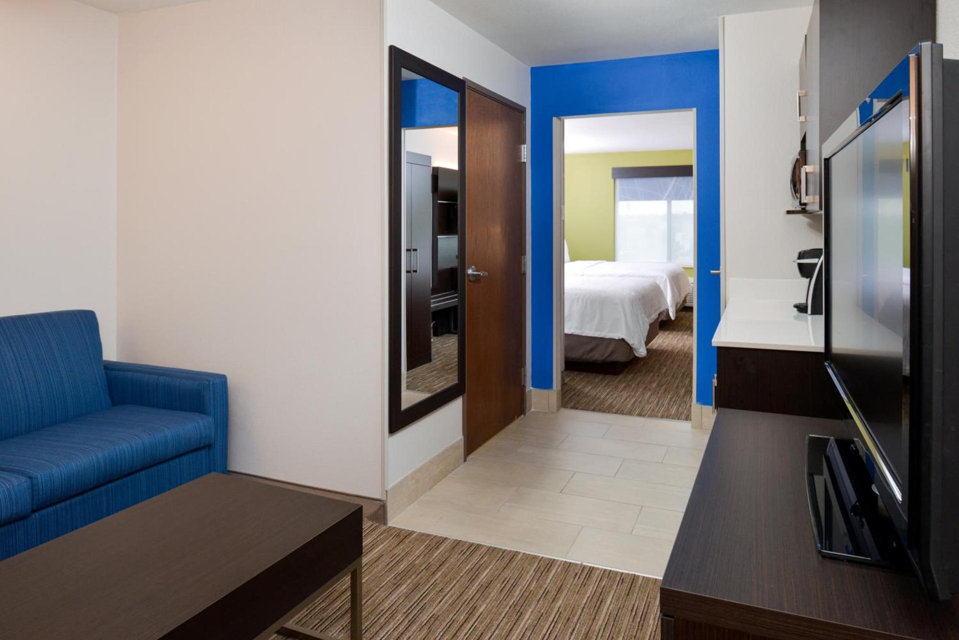 Holiday Inn Express & Suites Pueblo by IHG photo 26