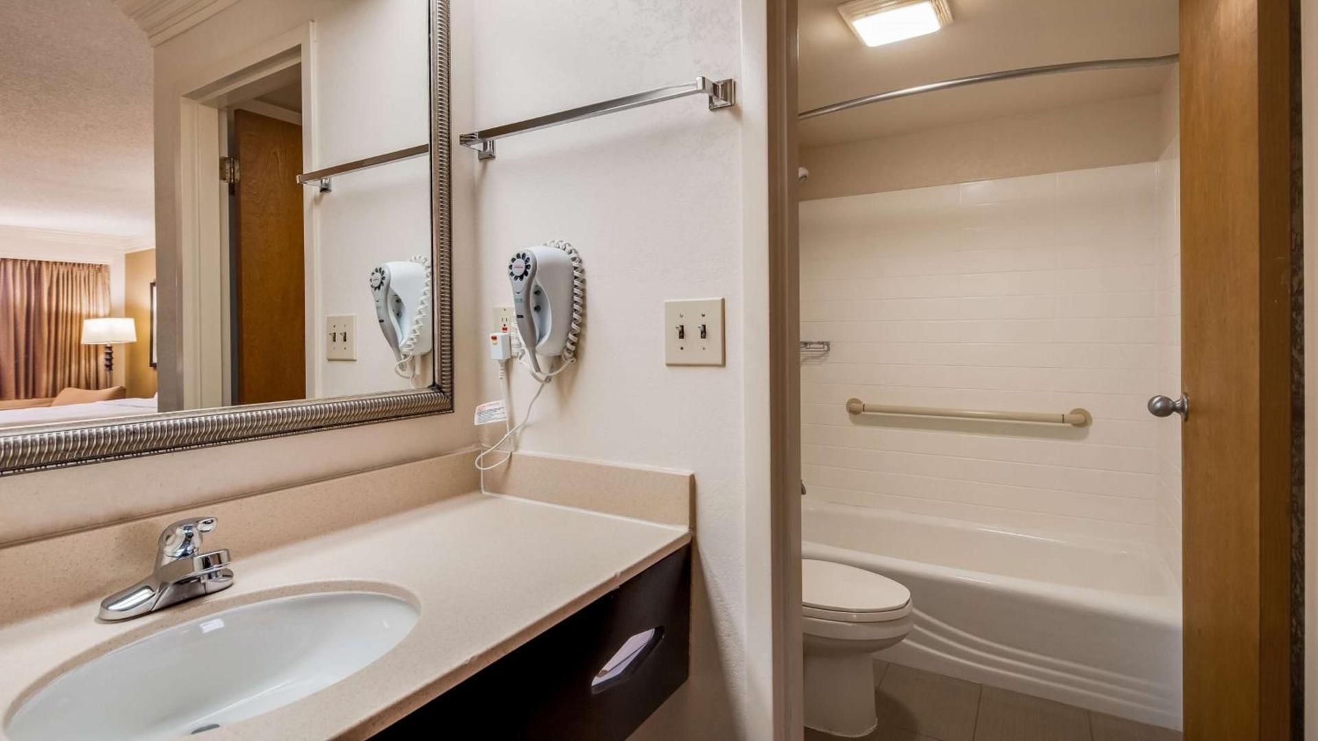 Best Western Inn & Suites of Macon photo 17