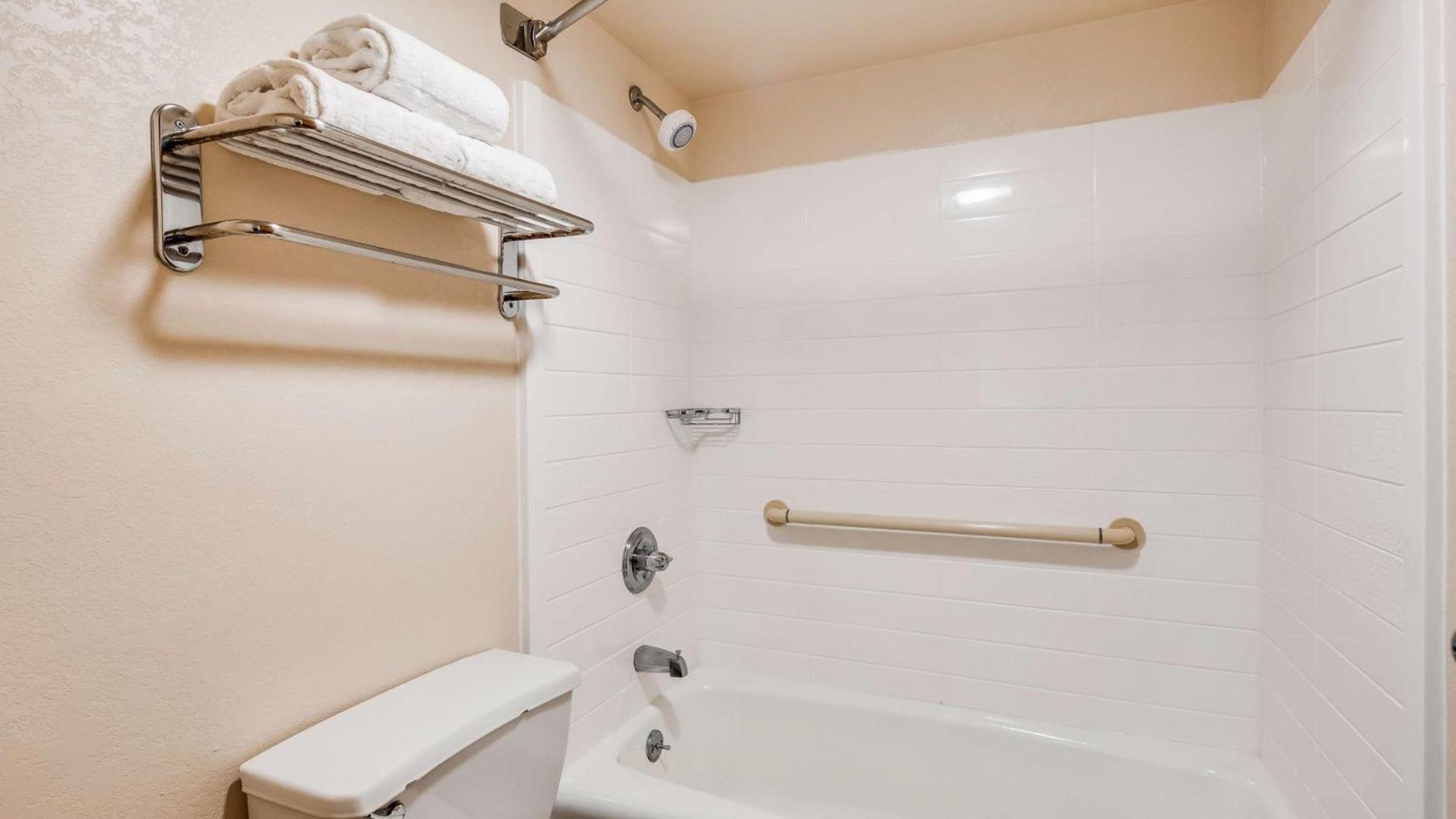 Best Western Inn & Suites of Macon photo 18