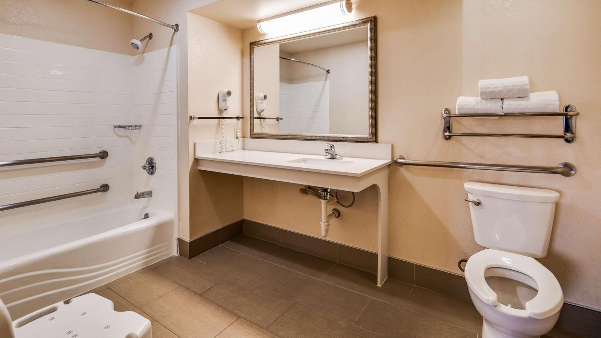Best Western Inn & Suites of Macon photo 19
