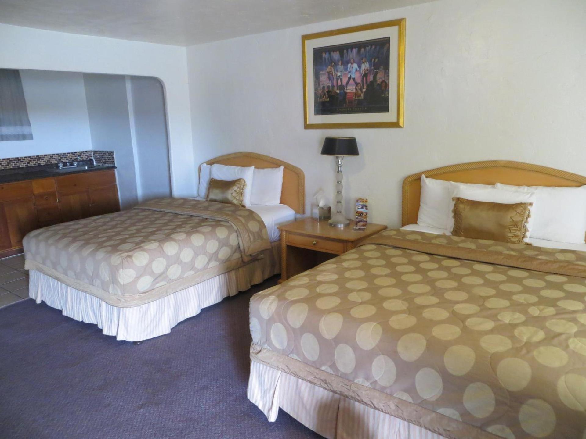 El Trovatore Motel photo 37