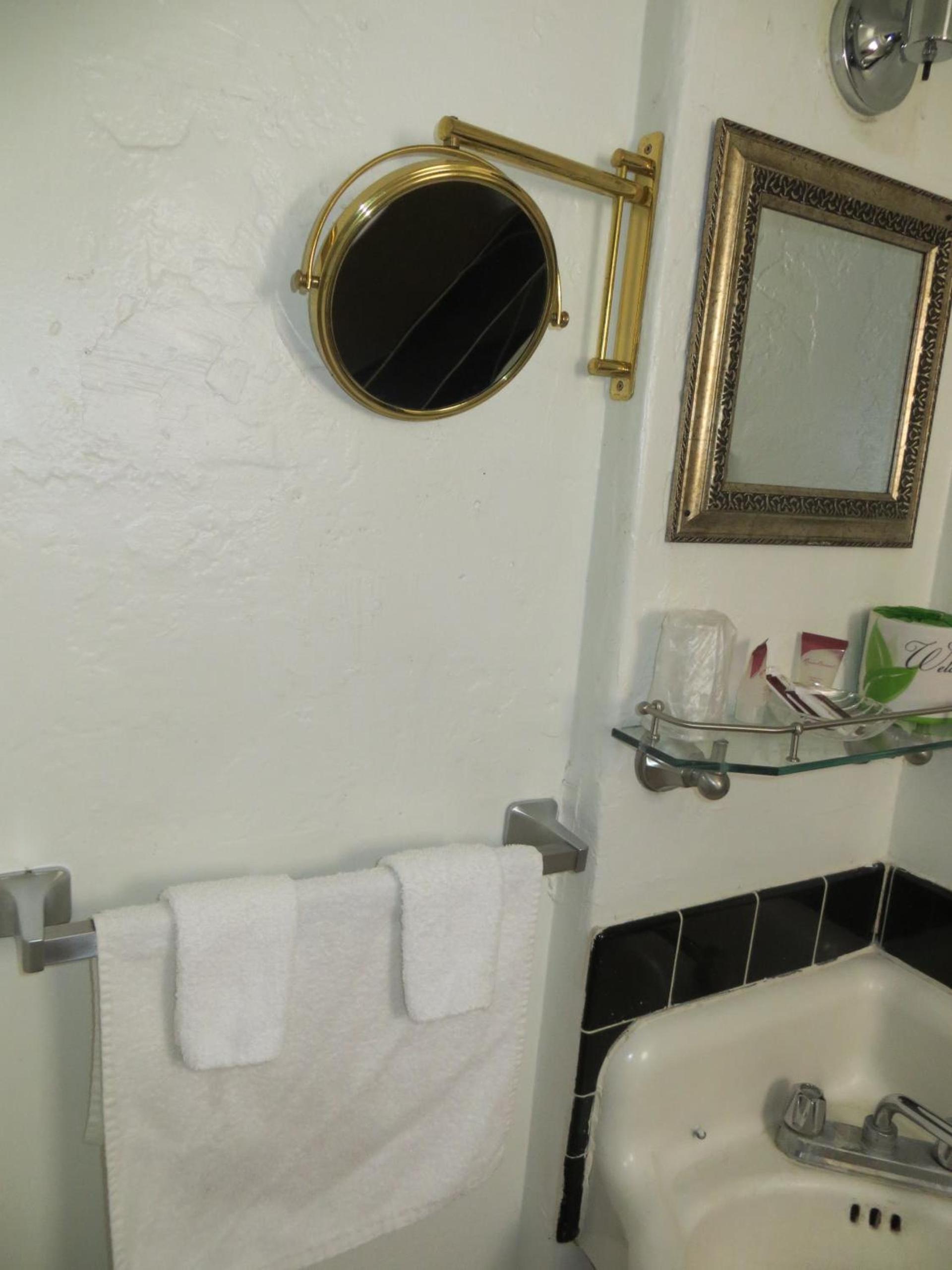 El Trovatore Motel photo 27