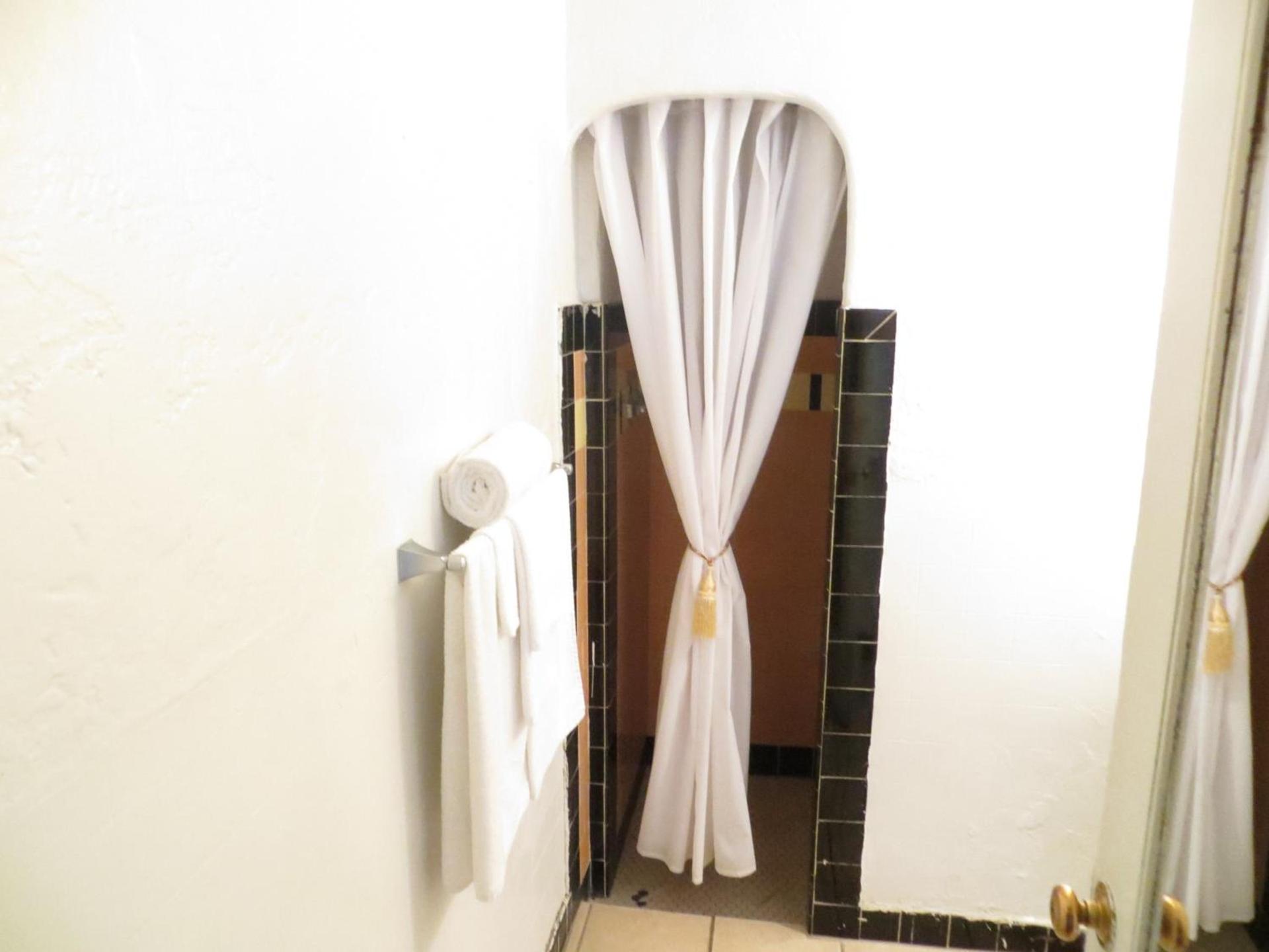 El Trovatore Motel photo 26