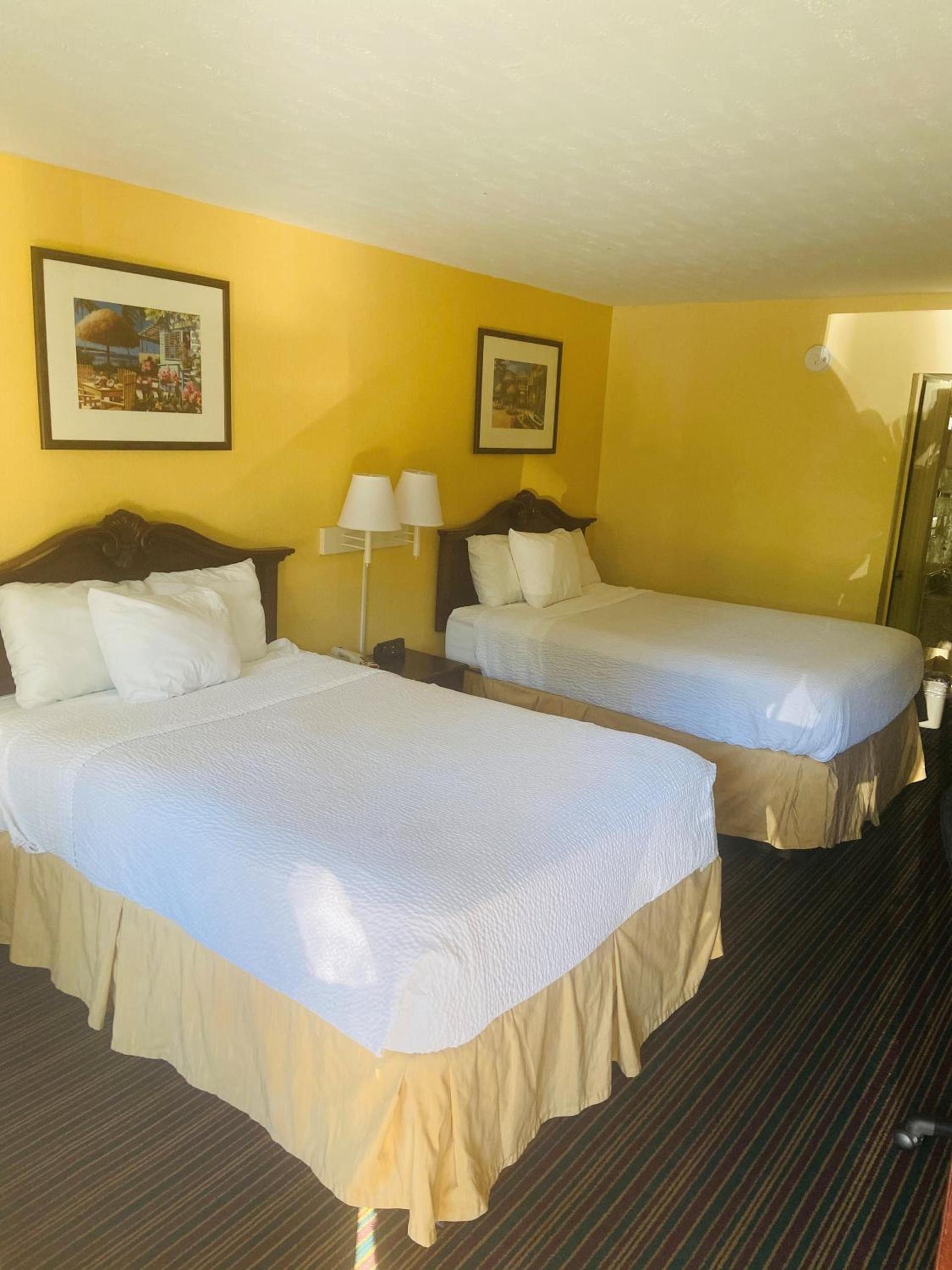 Days Inn by Wyndham Mt Pleasant-Charleston-Patriots Point photo 4