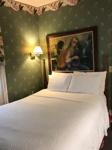 Cutty Sark Efficiencies and Historic Cottage's photo 31