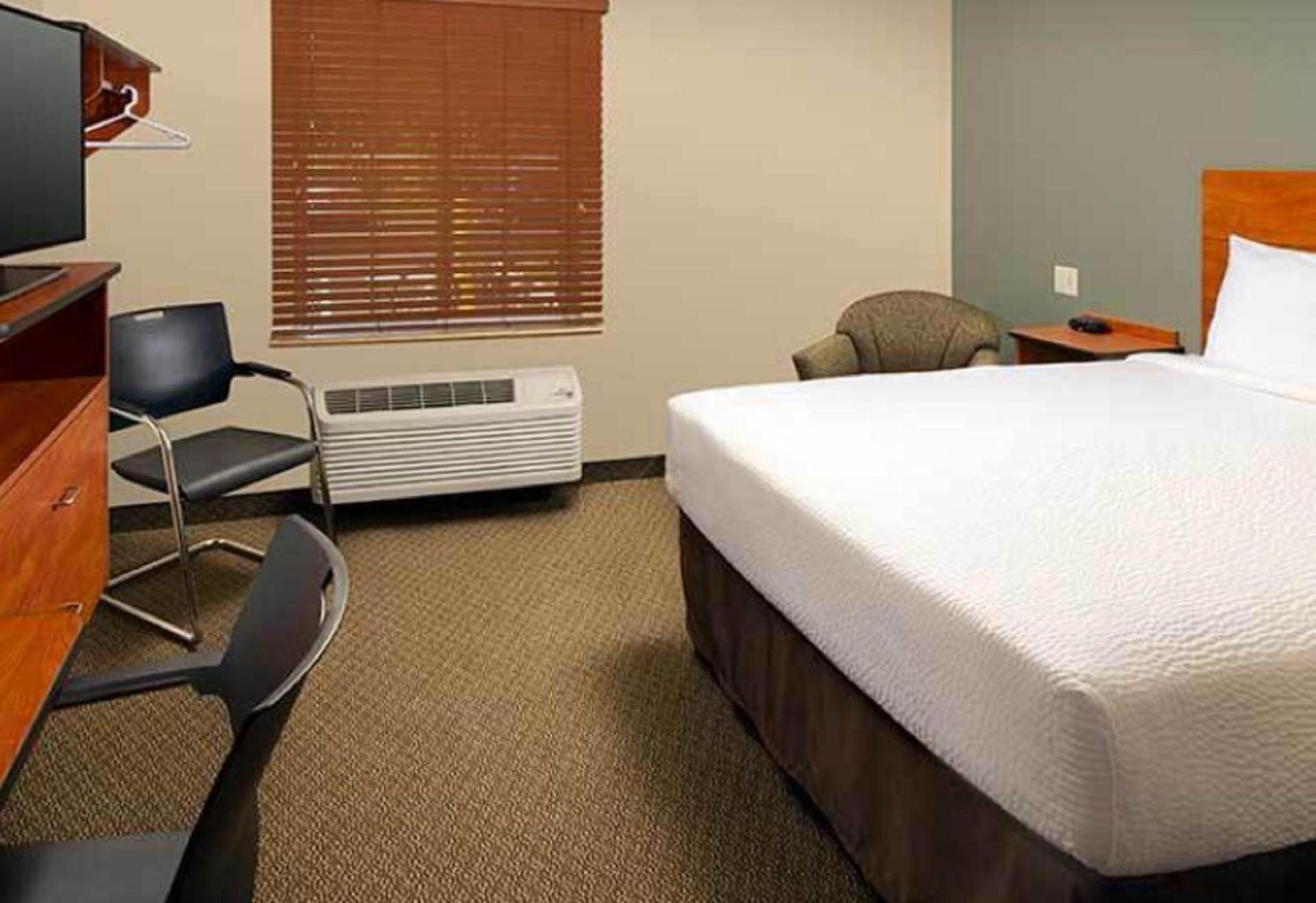 Woodspring Suites Atlanta Stockbridge photo 19