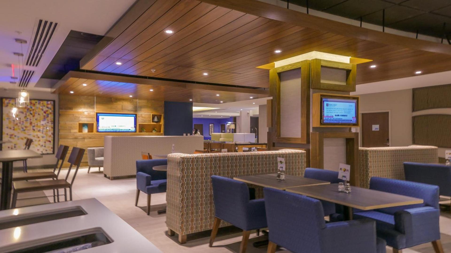 Holiday Inn Express & Suites Miami Airport East by IHG photo 16