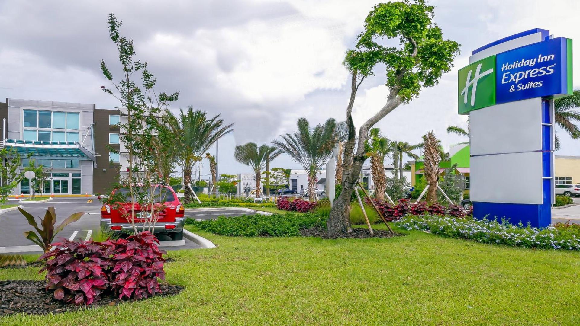 Holiday Inn Express & Suites Miami Airport East by IHG photo 35