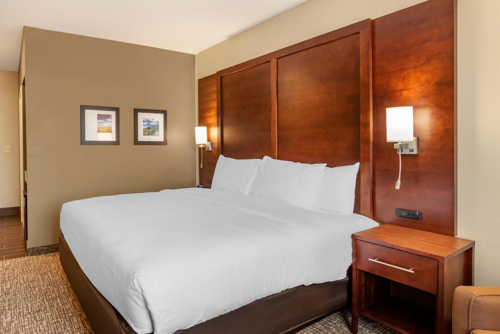 Comfort Inn & Suites Winchester photo 43
