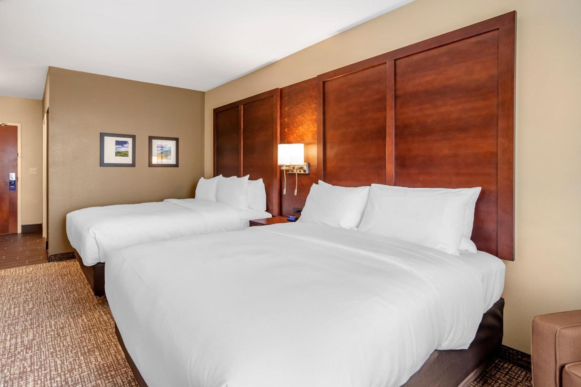 Comfort Inn & Suites Winchester photo 40