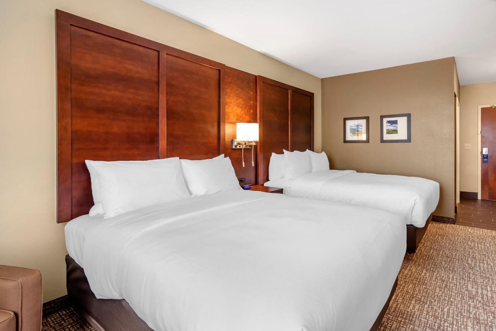 Comfort Inn & Suites Winchester photo 36