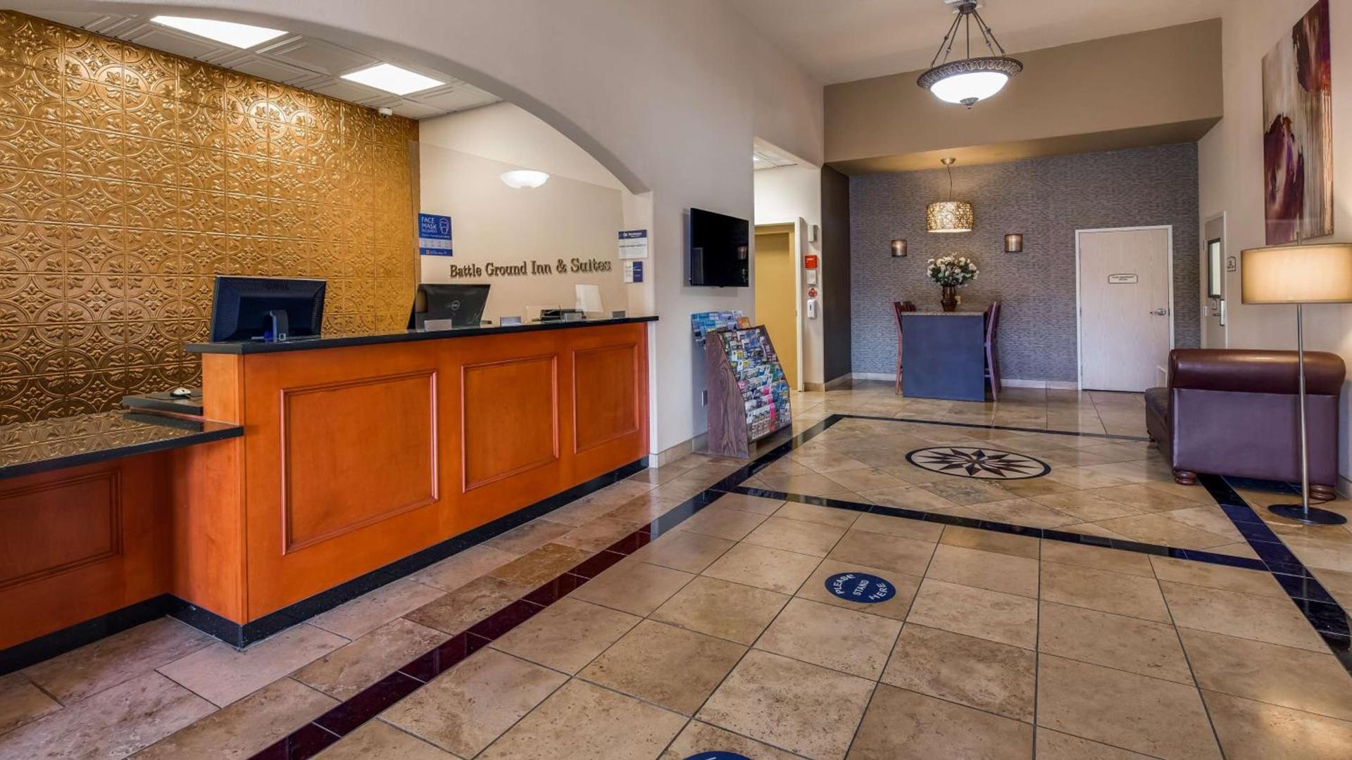 Best Western Plus Battleground Inn & Suites photo 2
