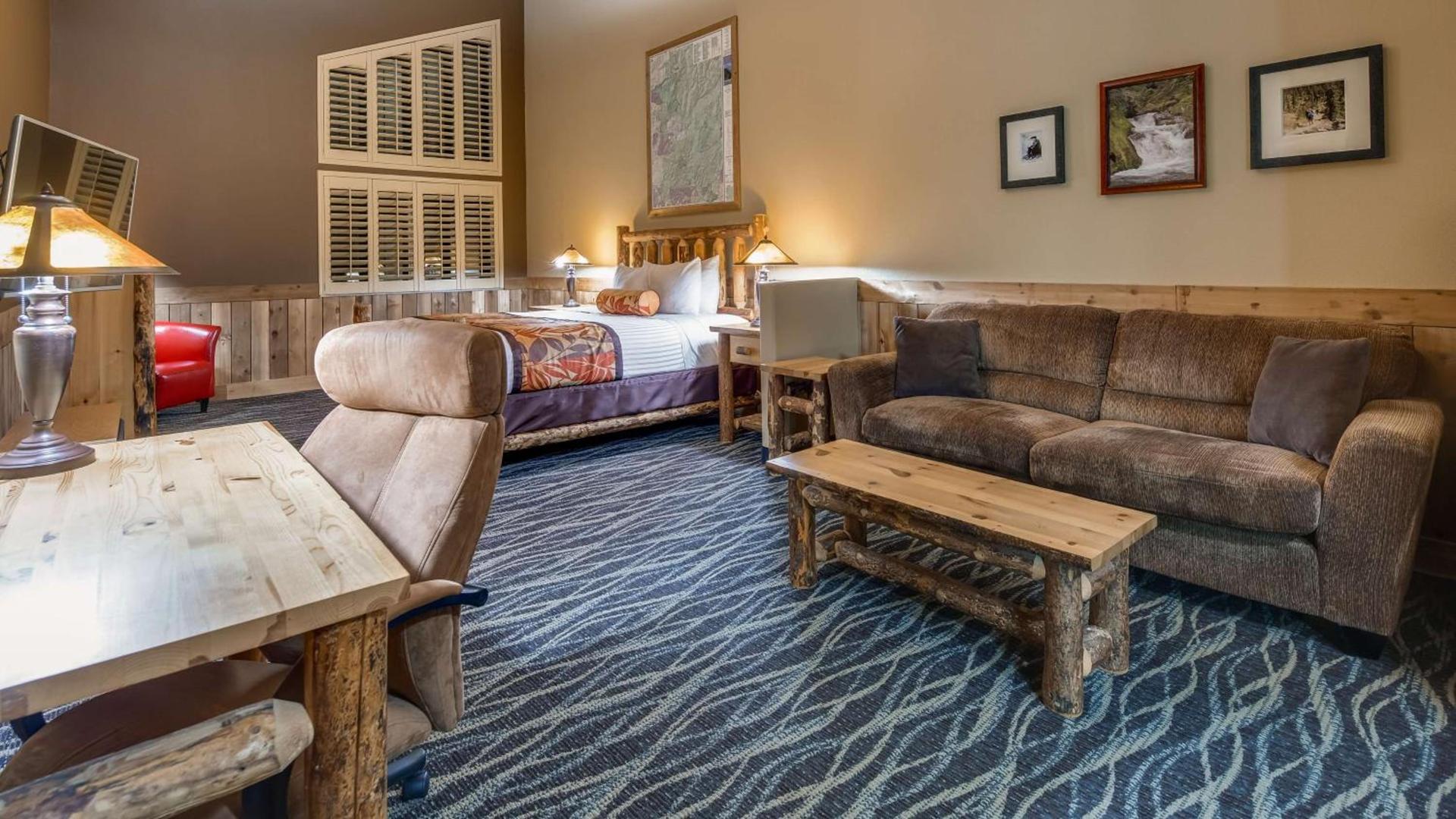 Best Western Plus Battleground Inn & Suites photo 7