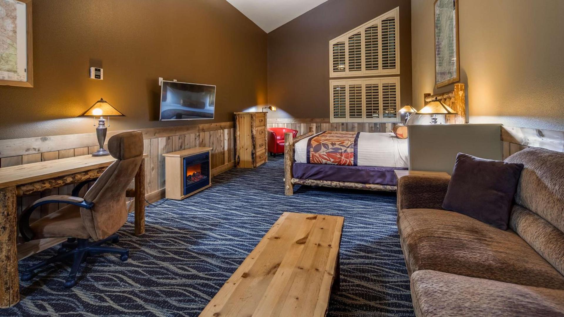 Best Western Plus Battleground Inn & Suites photo 4