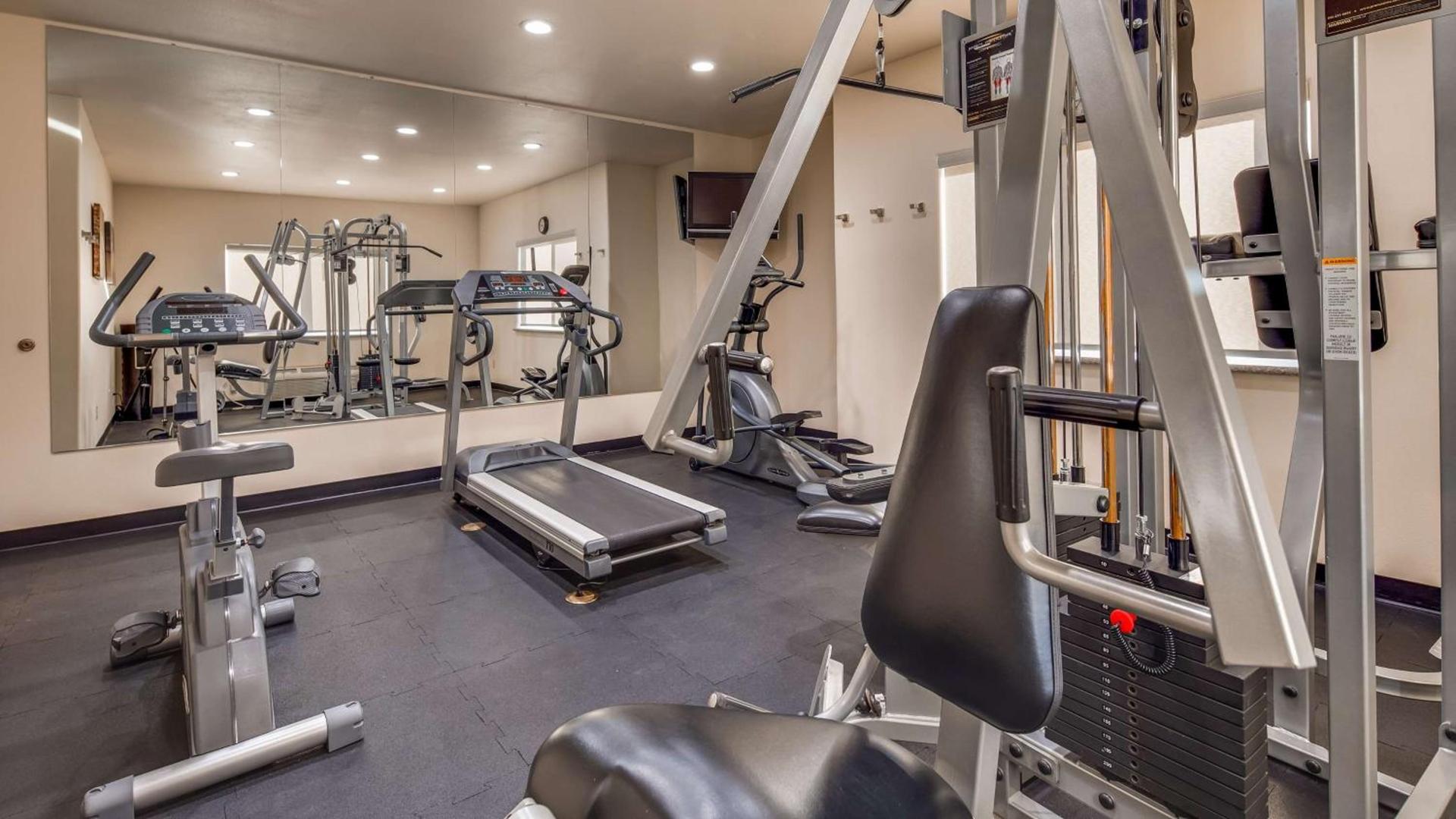 Best Western Plus Battleground Inn & Suites photo 24