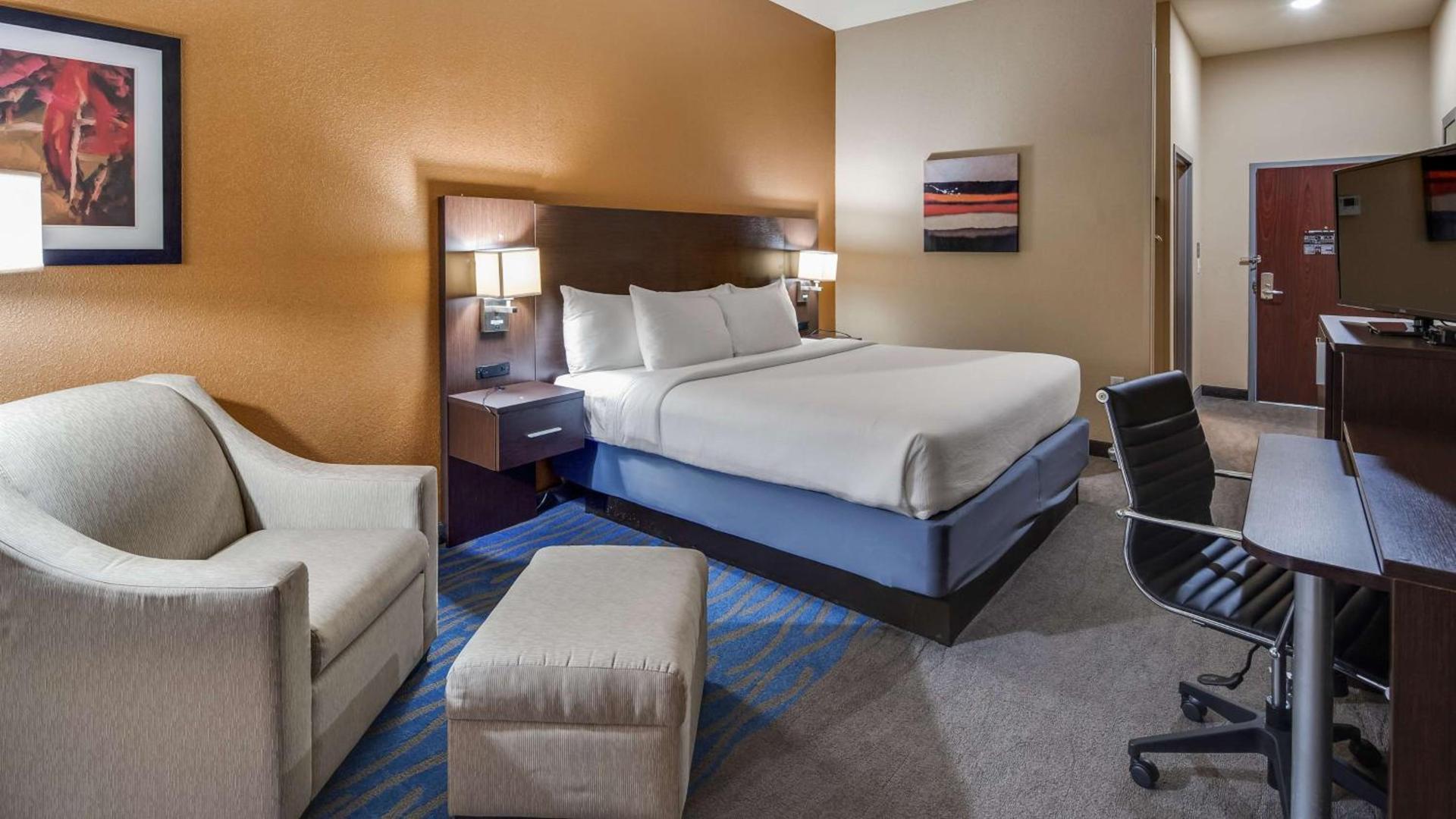 Best Western St. Louis Airport North Hotel & Suites photo 7
