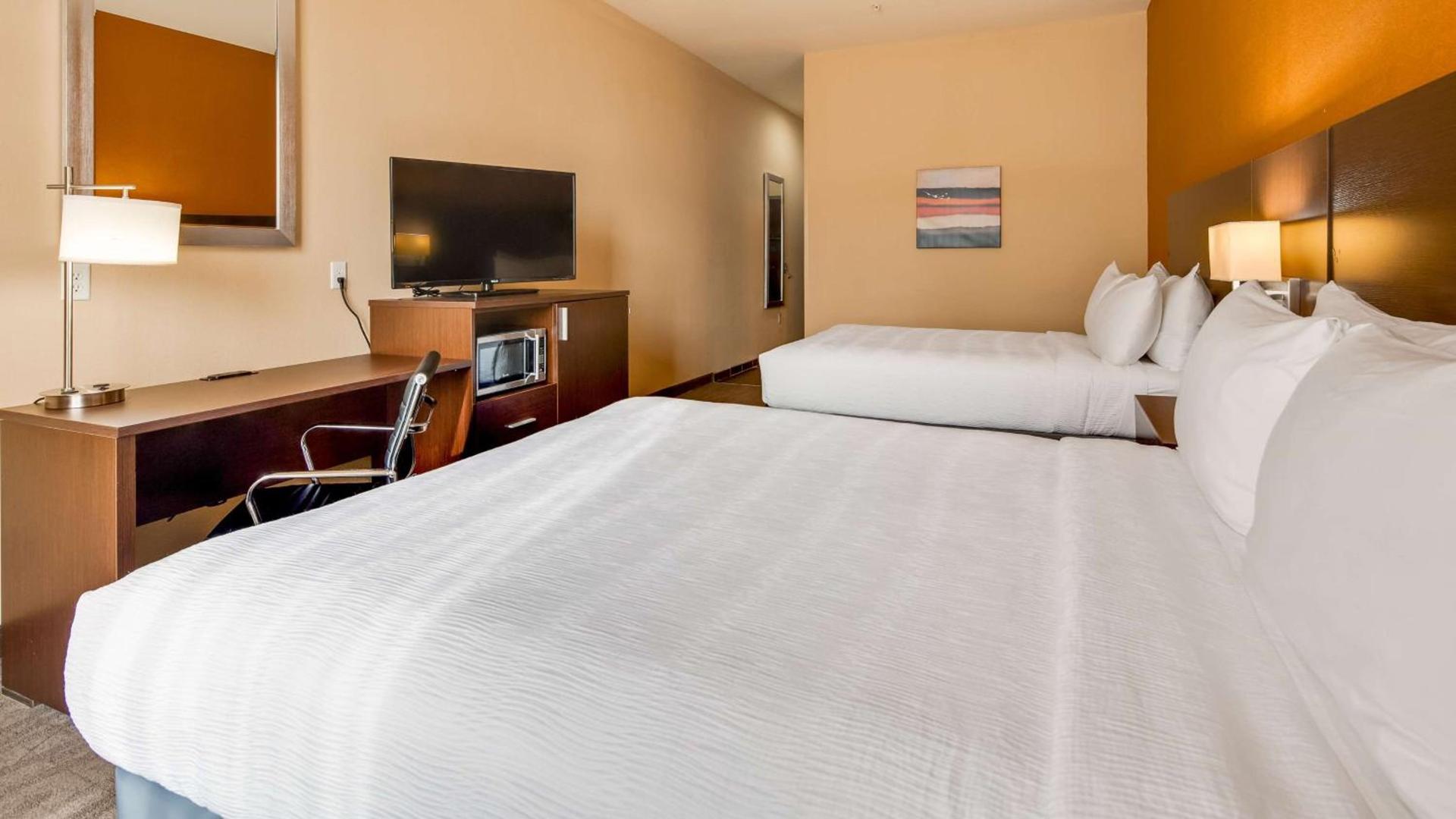Best Western St. Louis Airport North Hotel & Suites photo 19