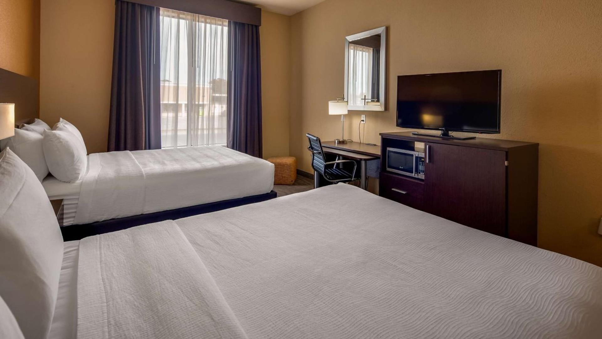 Best Western St. Louis Airport North Hotel & Suites photo 15