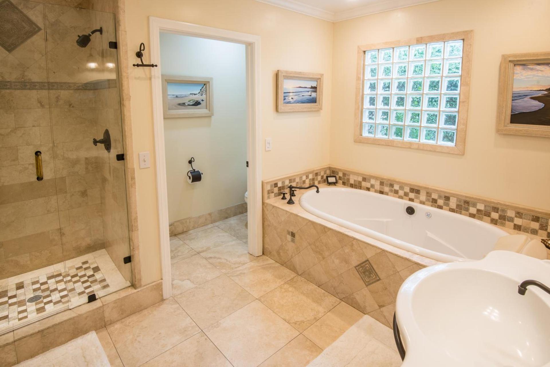 Harbor House Inn photo 38