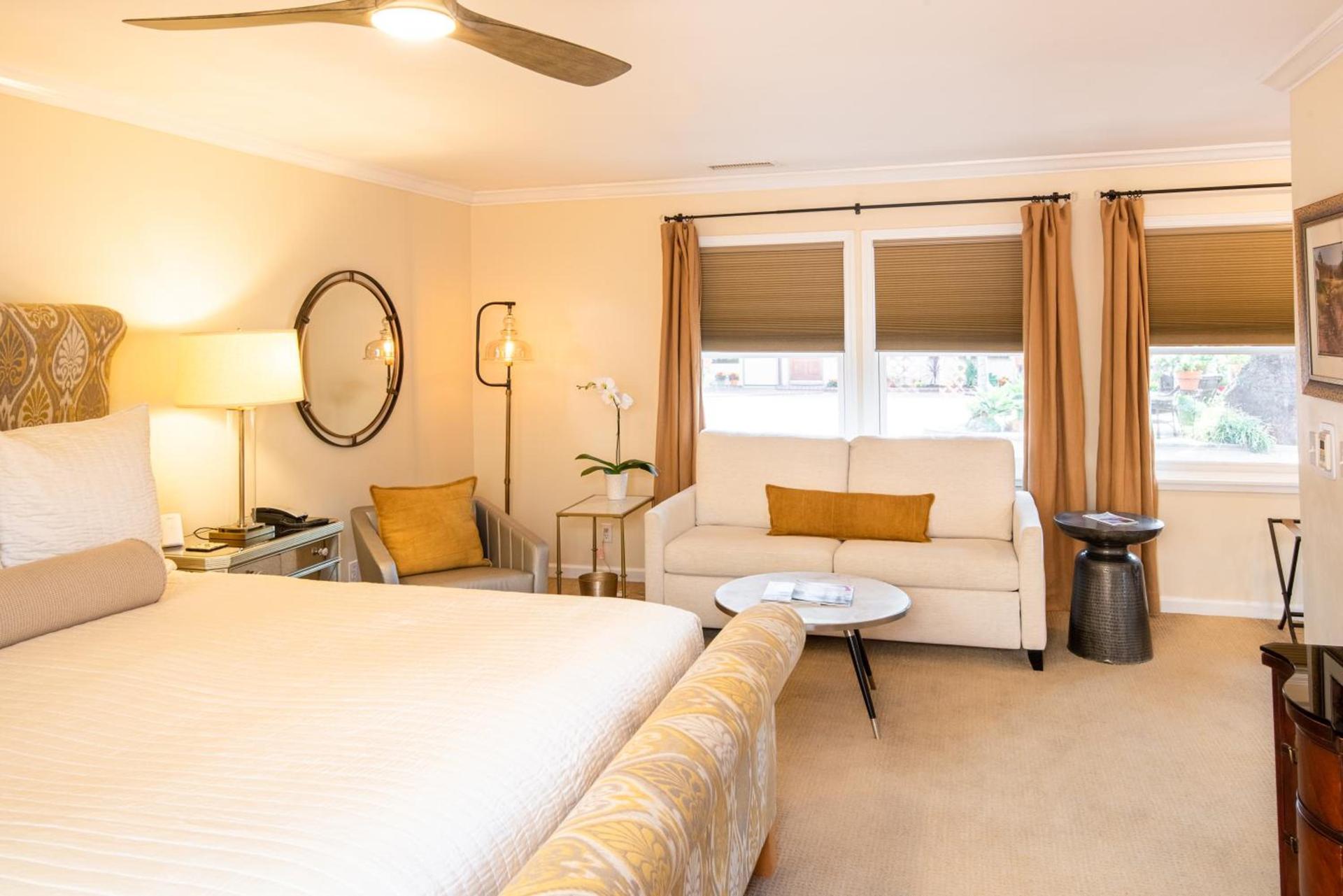 Harbor House Inn photo 41